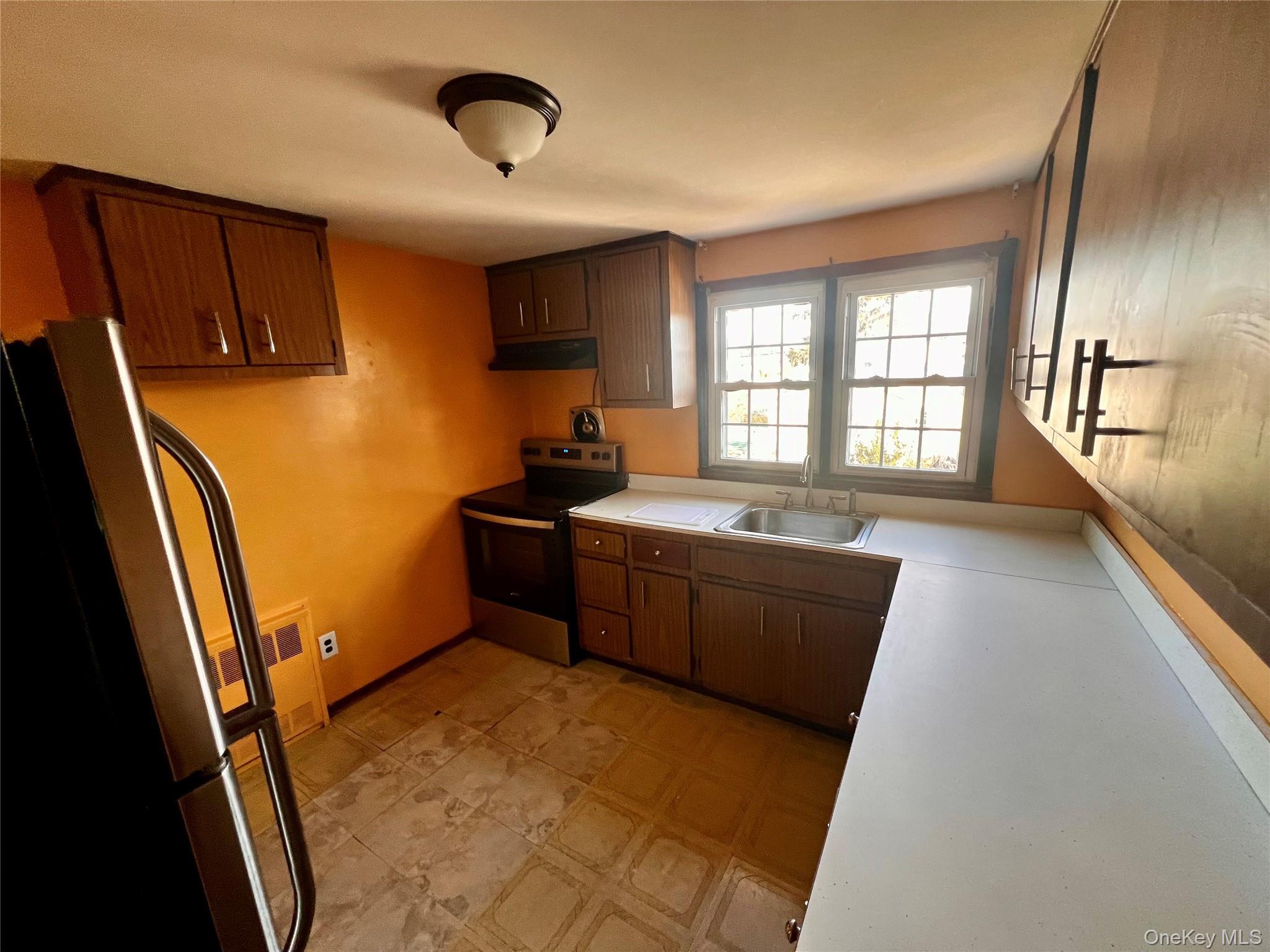 #3 photo, 463 Duryea Avenue, Uniondale , NY 11553