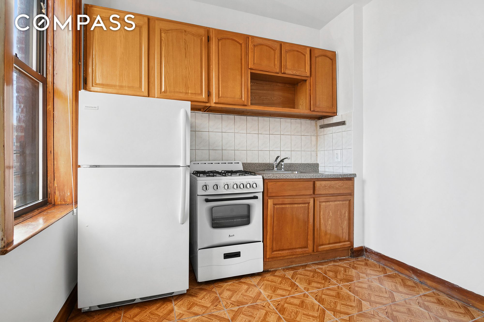 #3 photo, 275 Schaefer Street, 布鲁克林 布什维克 Bushwick , NY 11237