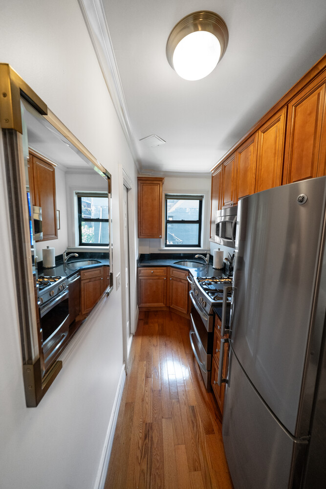 #5 photo, 236 E 78TH Street, 맨해튼 Lenox Hill , NY 10075