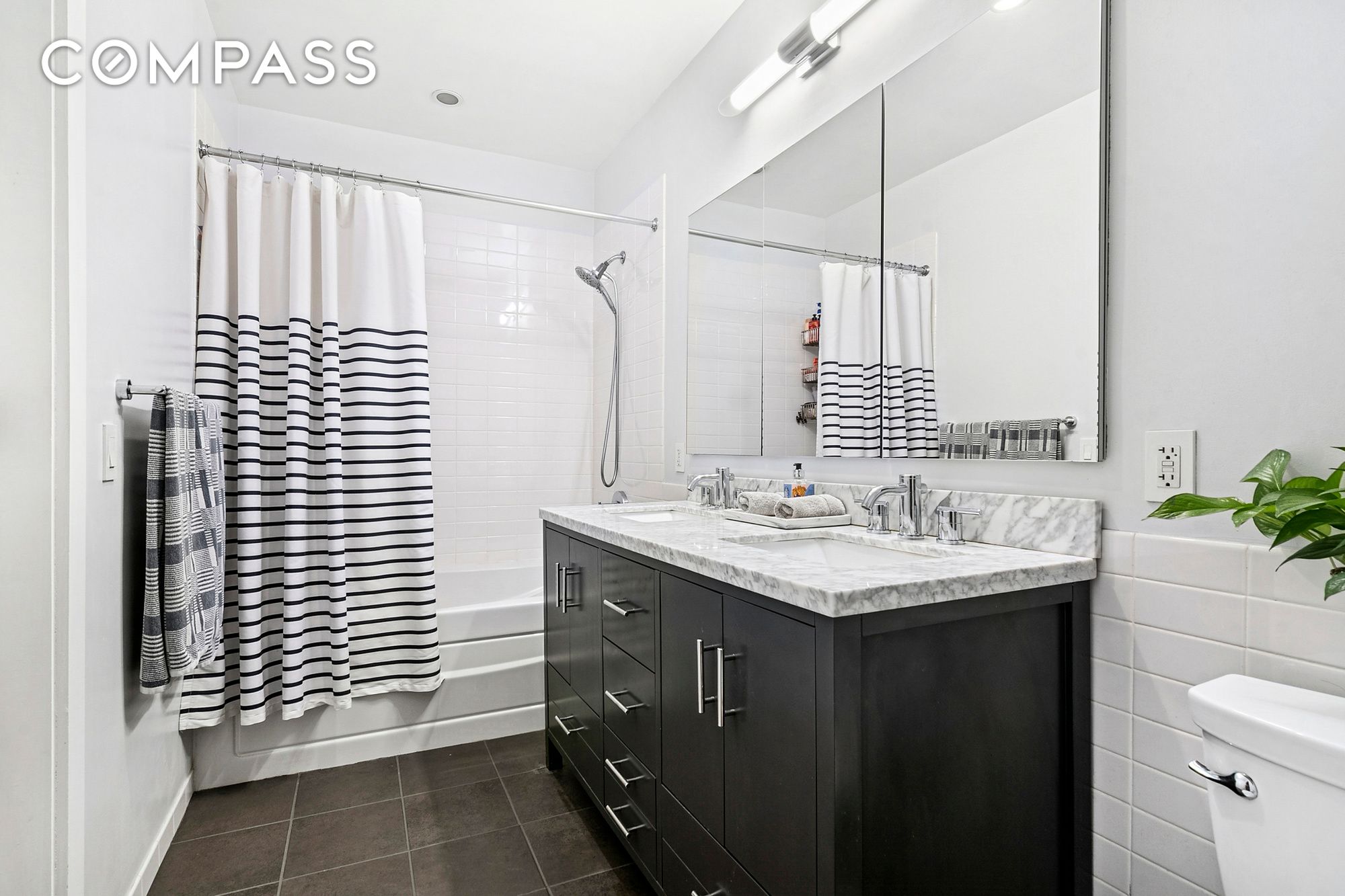 #9 photo, 365 Bridge Street, ब्रुकलीन Downtown Brooklyn , NY 11201