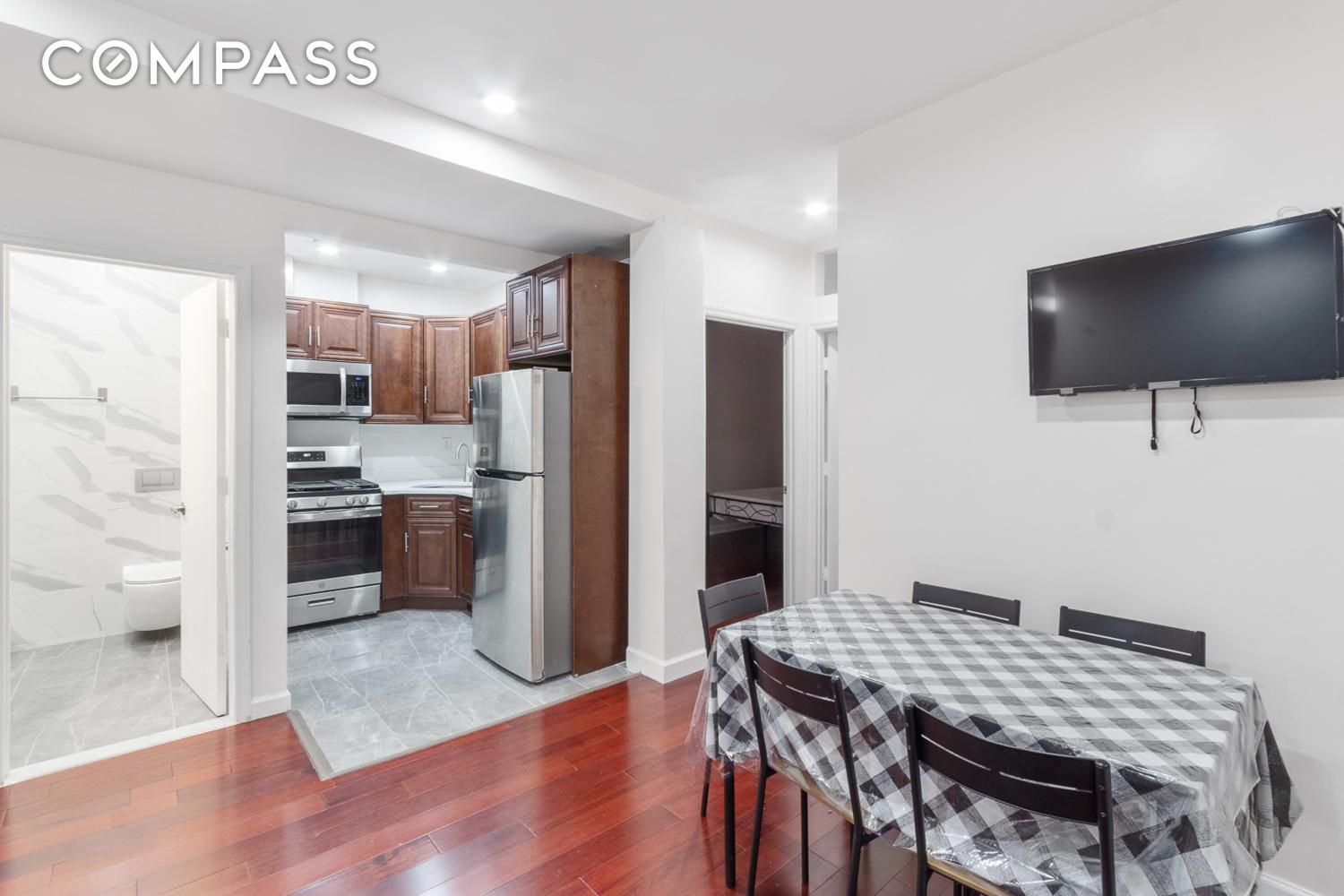 #10 photo, New York City, East Village , NY 10009