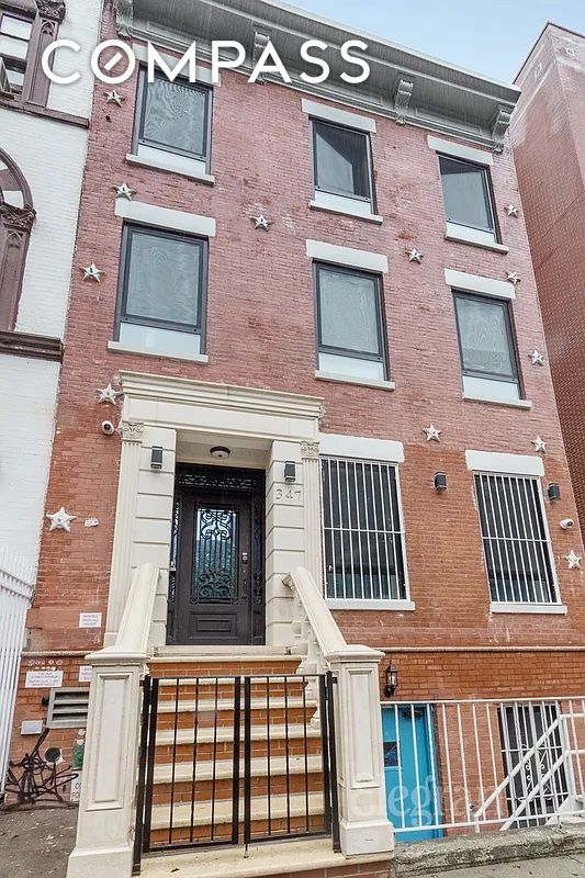 #11 photo, New York City, East Village , NY 10009