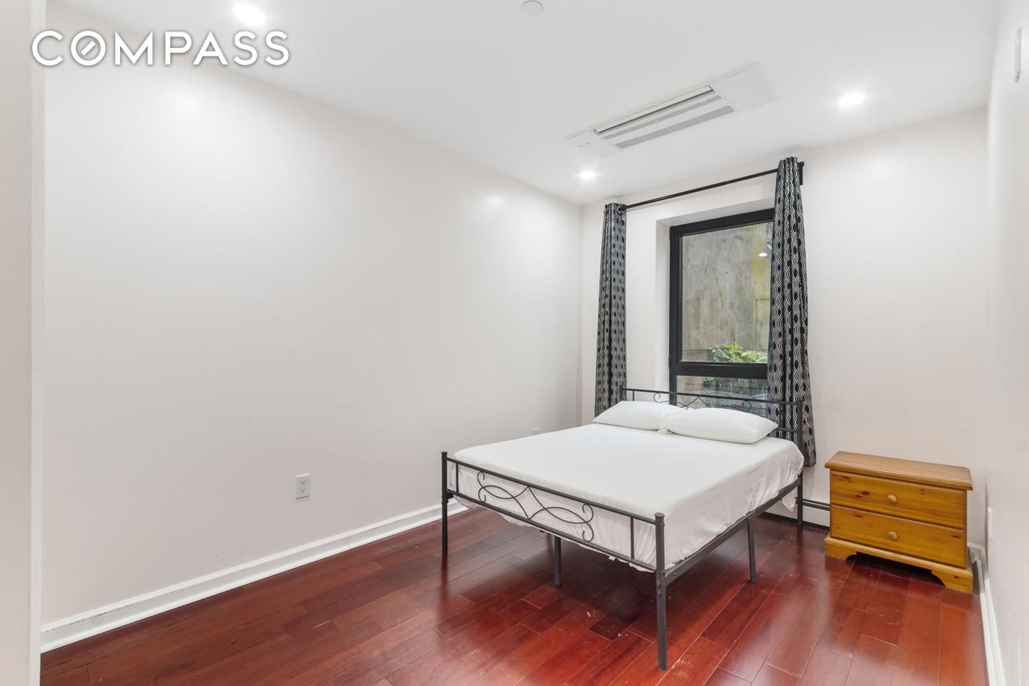 #4 photo, New York City, East Village , NY 10009