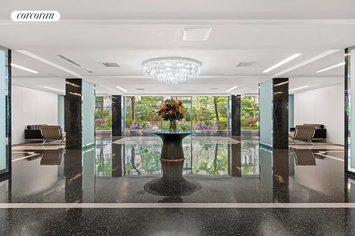 #18 photo, 70 E 10TH Street, Greenwich Village , NY 10003