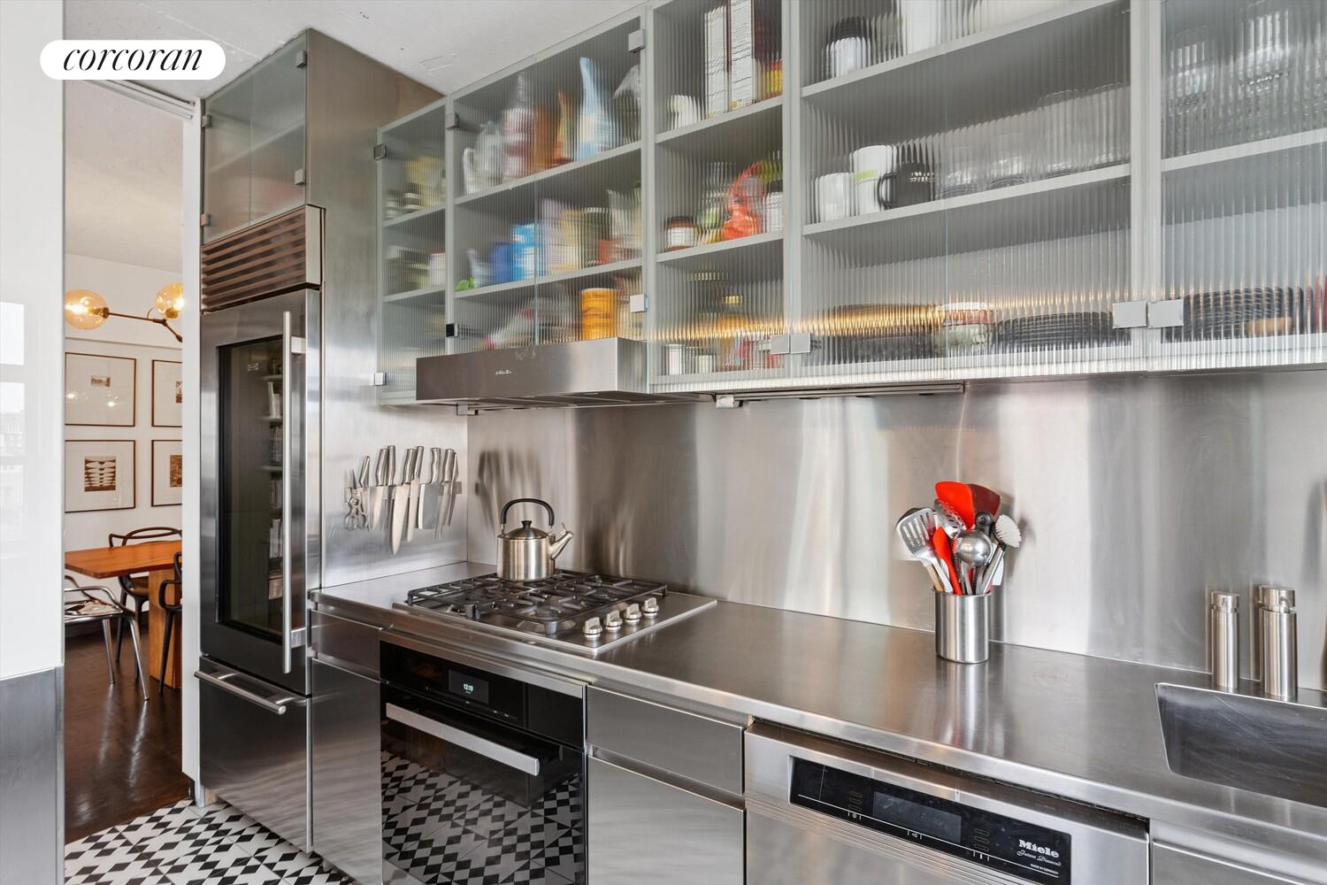 #9 photo, 70 E 10TH Street, Greenwich Village , NY 10003