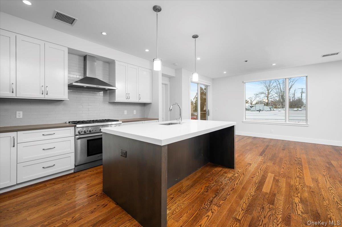 #2 photo, 422 E Boston Post Road, Mamaroneck , NY 10543