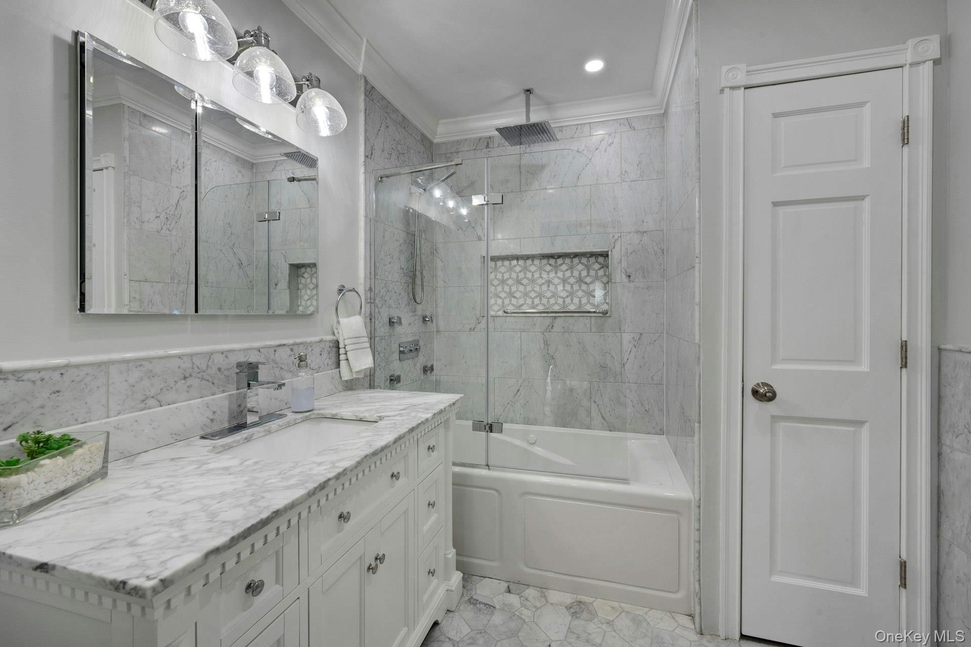 #9 photo, 102C Edgewater Park, 브롱크스 Bronx , NY 10465