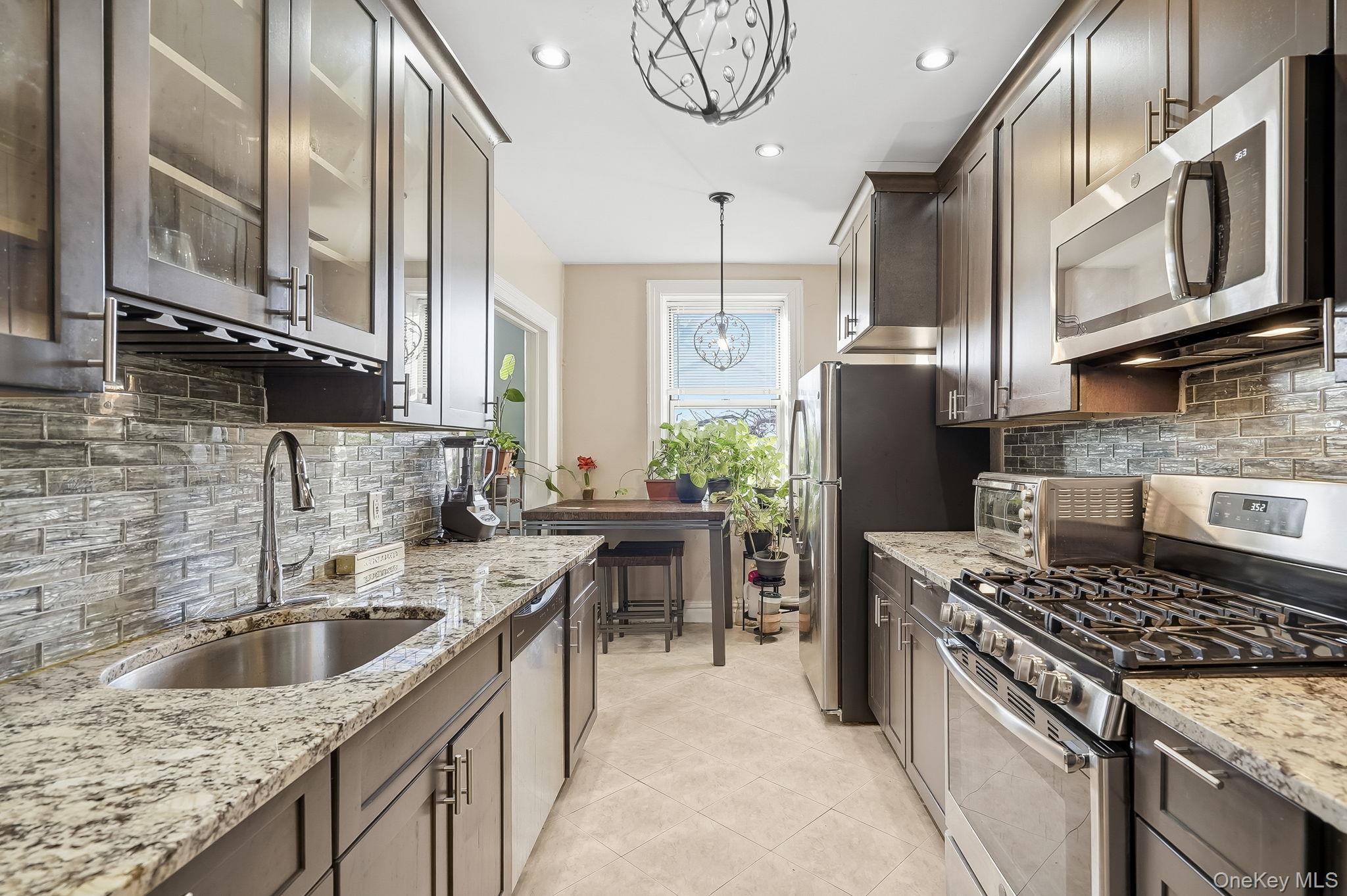 #7 photo, 445 Gramatan Avenue, Mount Vernon , NY 10552