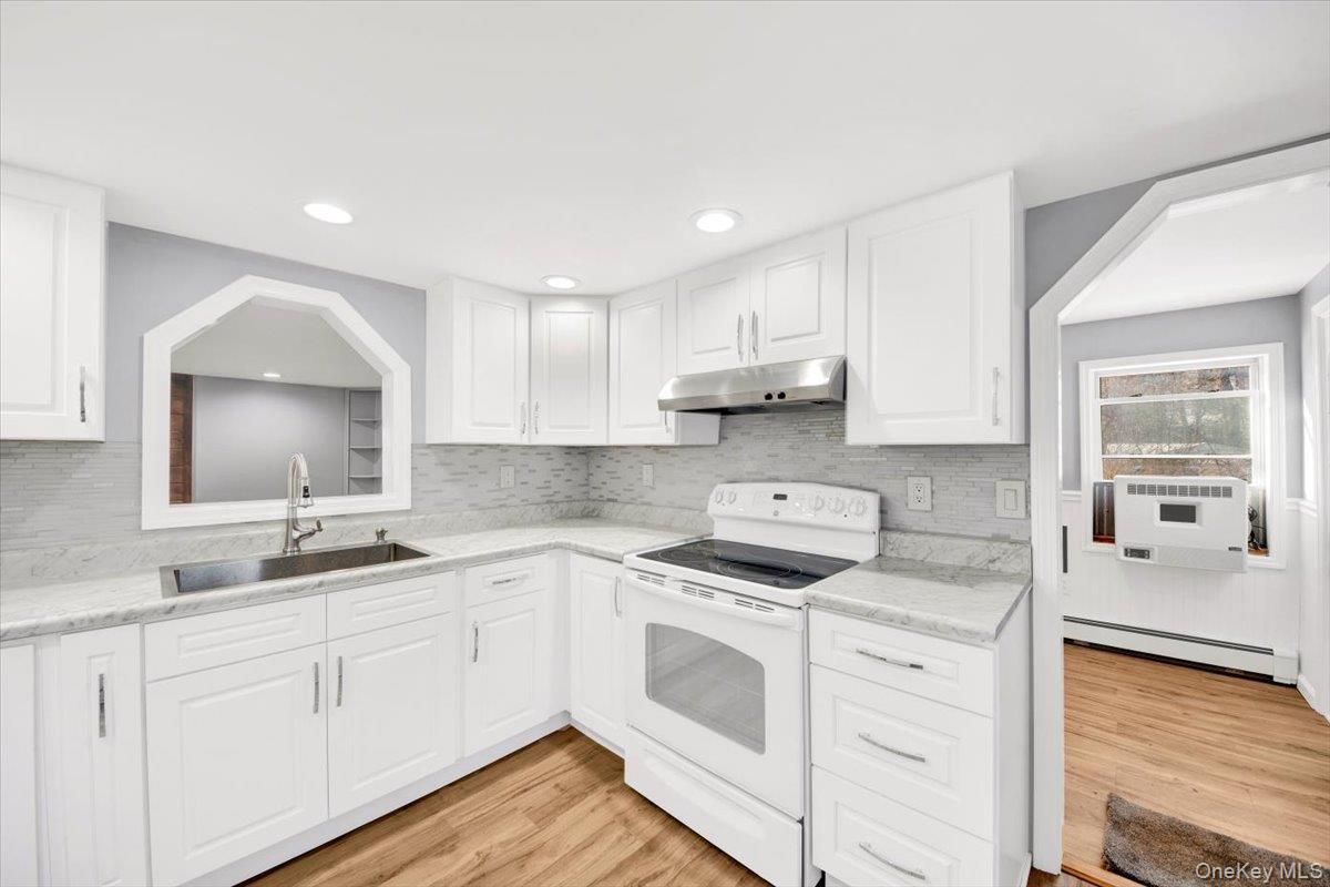 #9 photo, 3843 Perry Street, Jefferson Valley , NY 10535