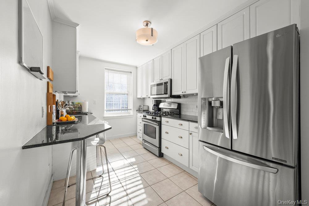 #9 photo, 3 Alden Place, Bronxville , NY 10708