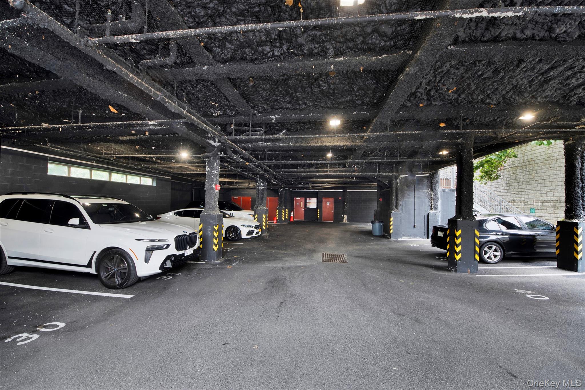 #18 photo, 645 NORTH MACQUESTEN PARKWAY, Fleetwood , NY 10552