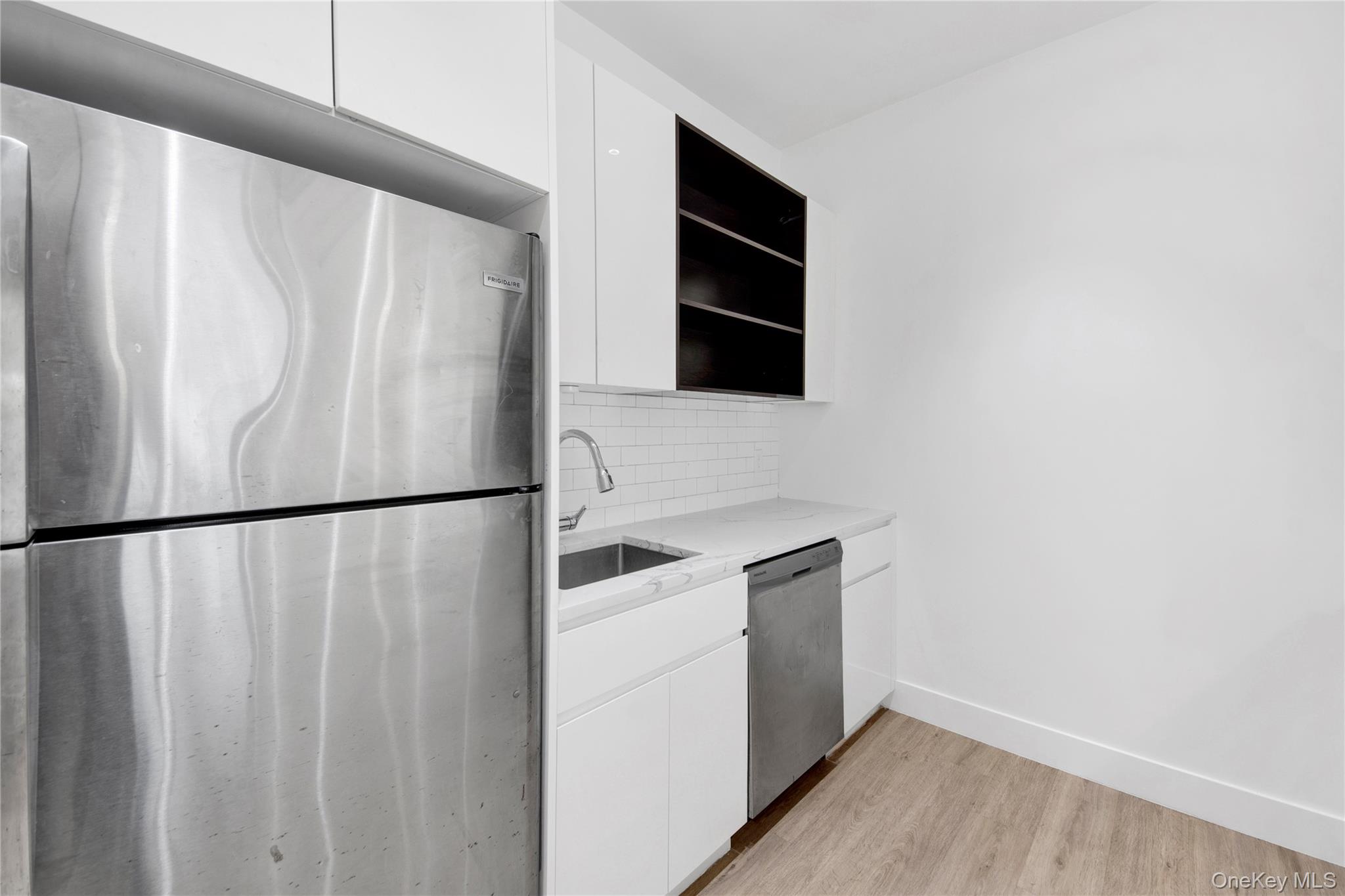 #8 photo, 645 NORTH MACQUESTEN PARKWAY, Fleetwood , NY 10552