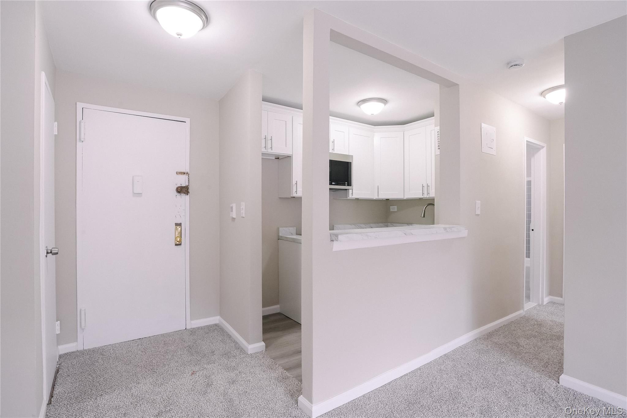 #4 photo, 5715 Mosholu Avenue, Bronx , NY 10471