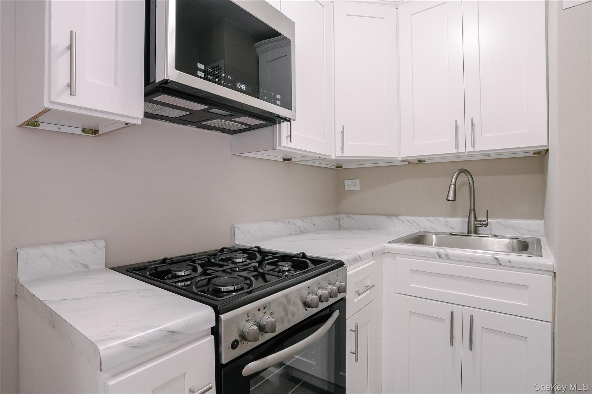 #5 photo, 5715 Mosholu Avenue, Bronx , NY 10471