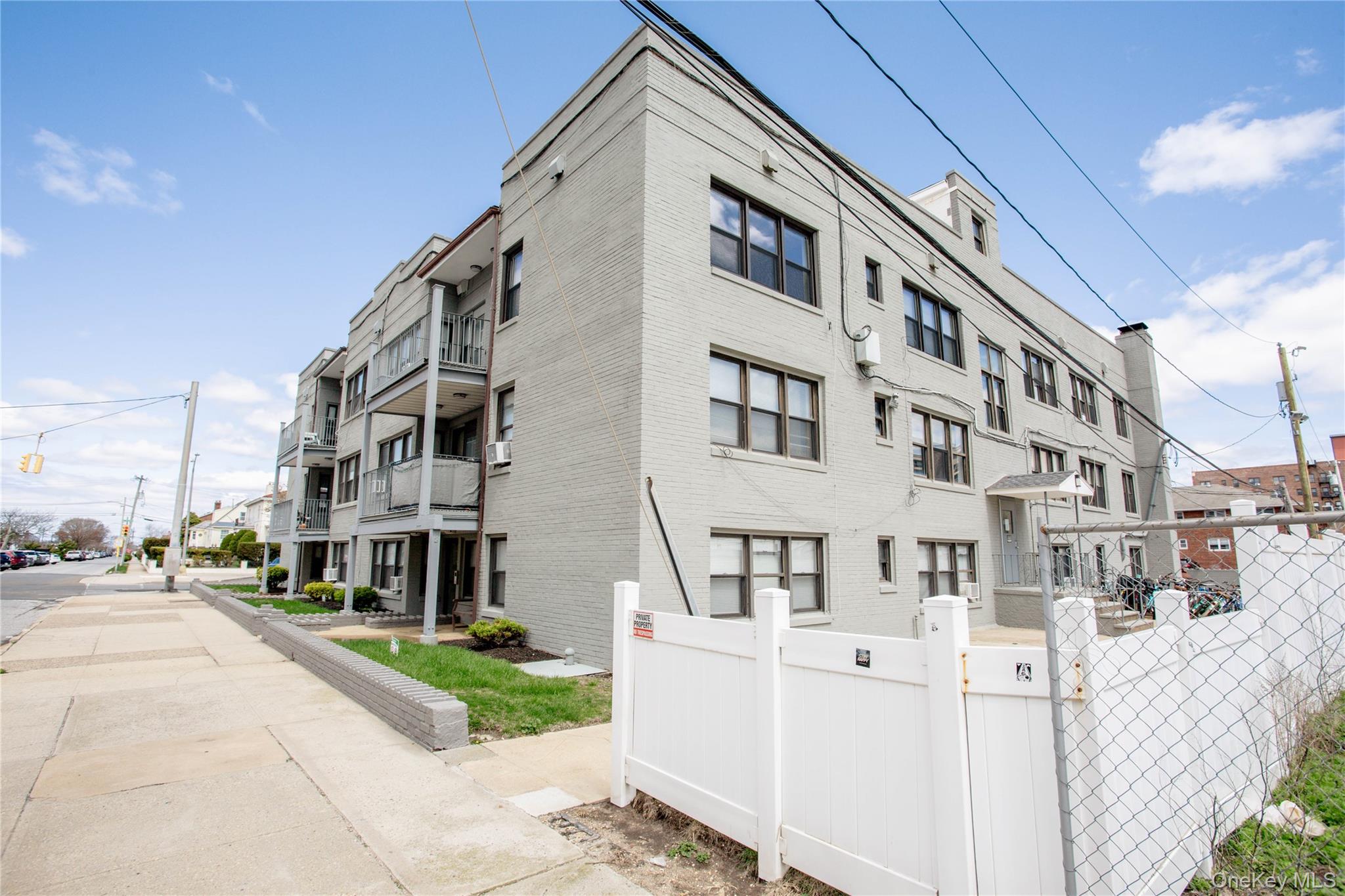 #17 photo, 302 E Broadway, Long Beach , NY 11561