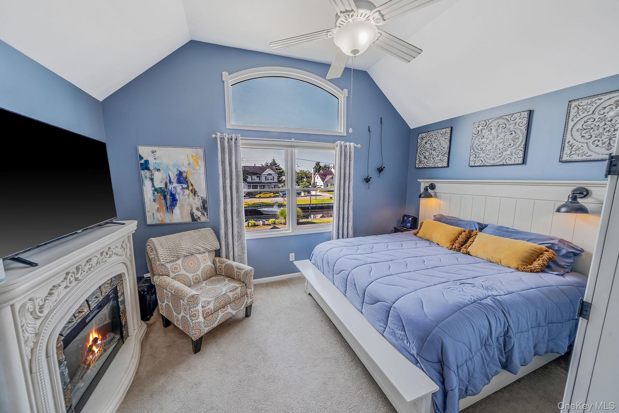 #14 photo, 29 North Plaza, Amity Harbor , NY 11701