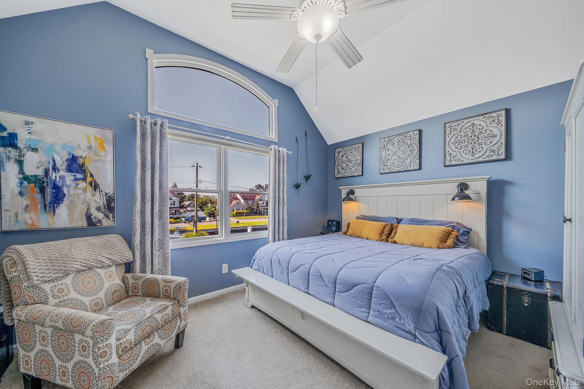 #15 photo, 29 North Plaza, Amity Harbor , NY 11701