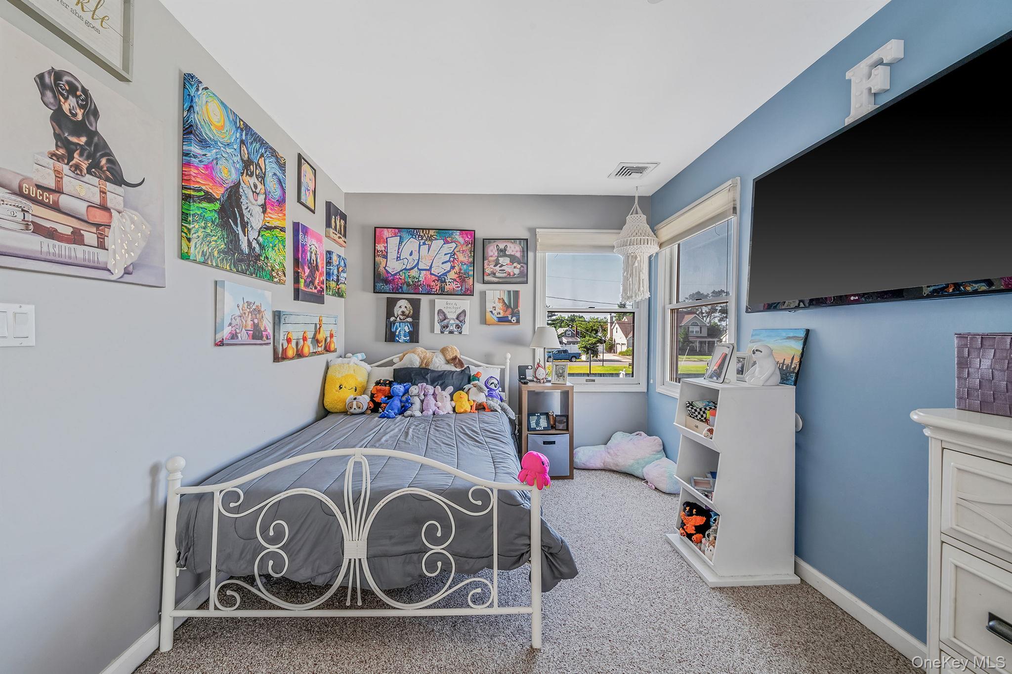 #16 photo, 29 North Plaza, Amity Harbor , NY 11701