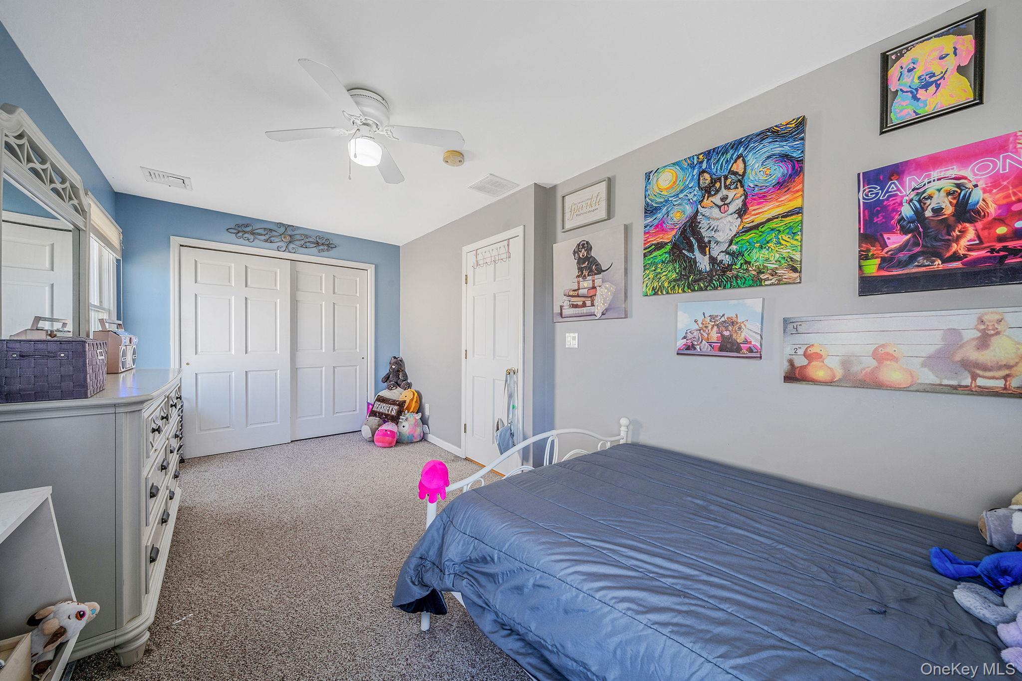 #17 photo, 29 North Plaza, Amity Harbor , NY 11701