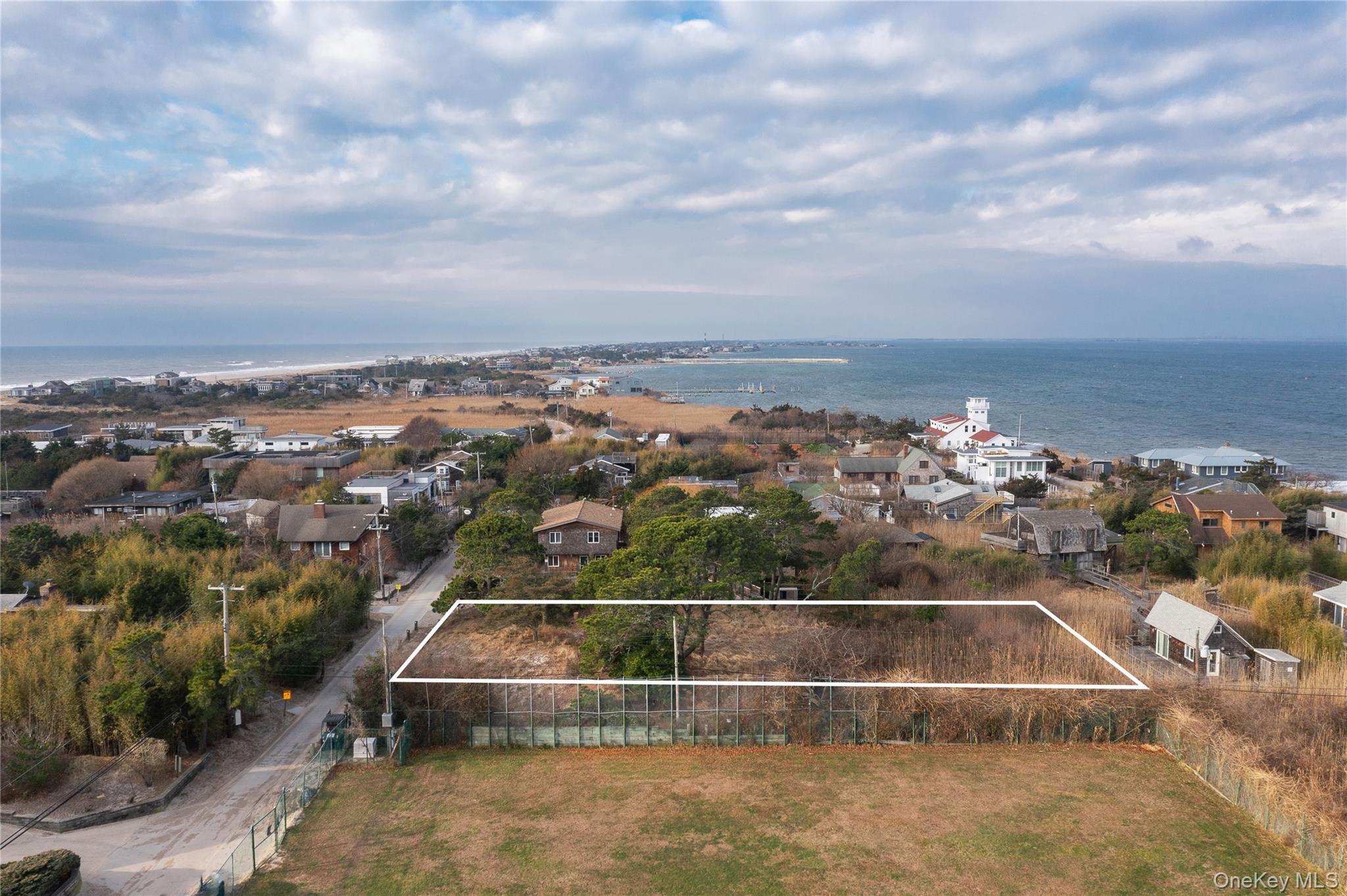 #4 photo, 91 Clipper Roadway, Corneille Estates , NY 11770