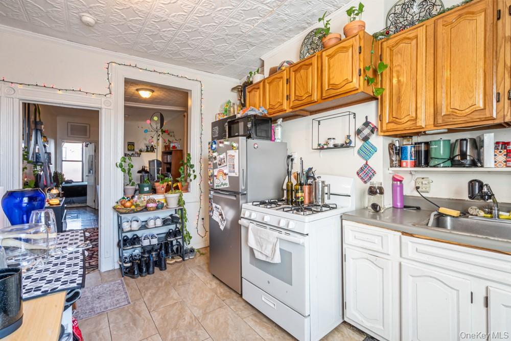 #17 photo, 656 Henry Street, Brooklyn , NY 11231