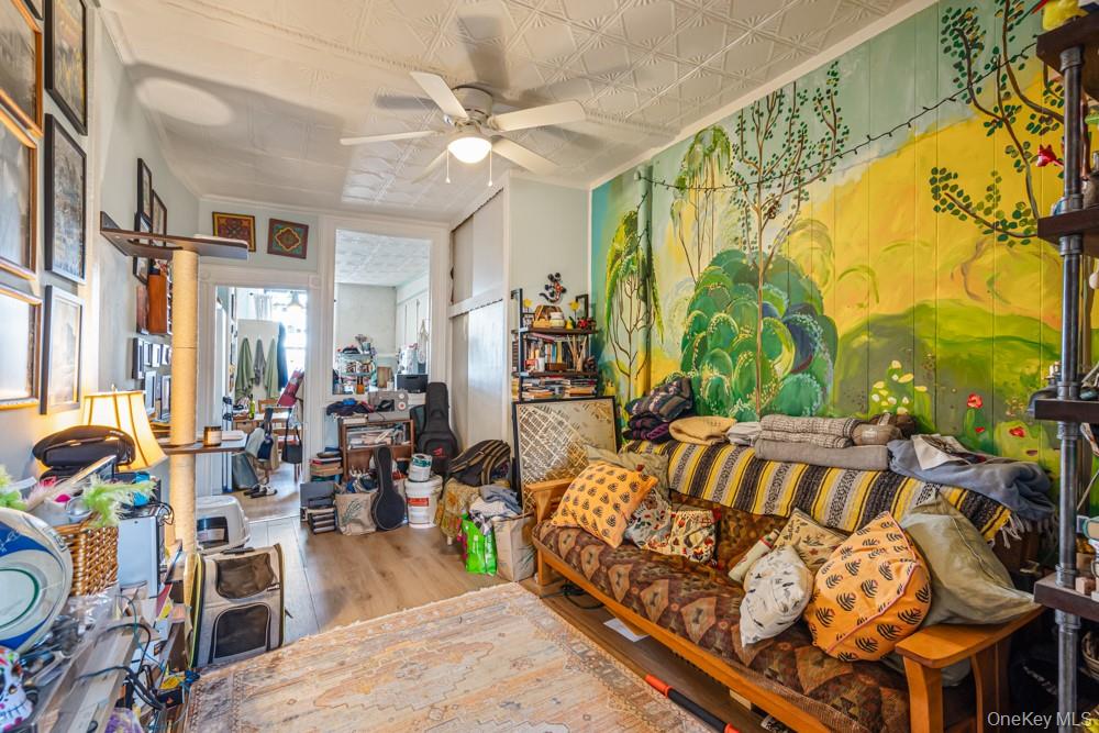 #5 photo, 656 Henry Street, Brooklyn , NY 11231