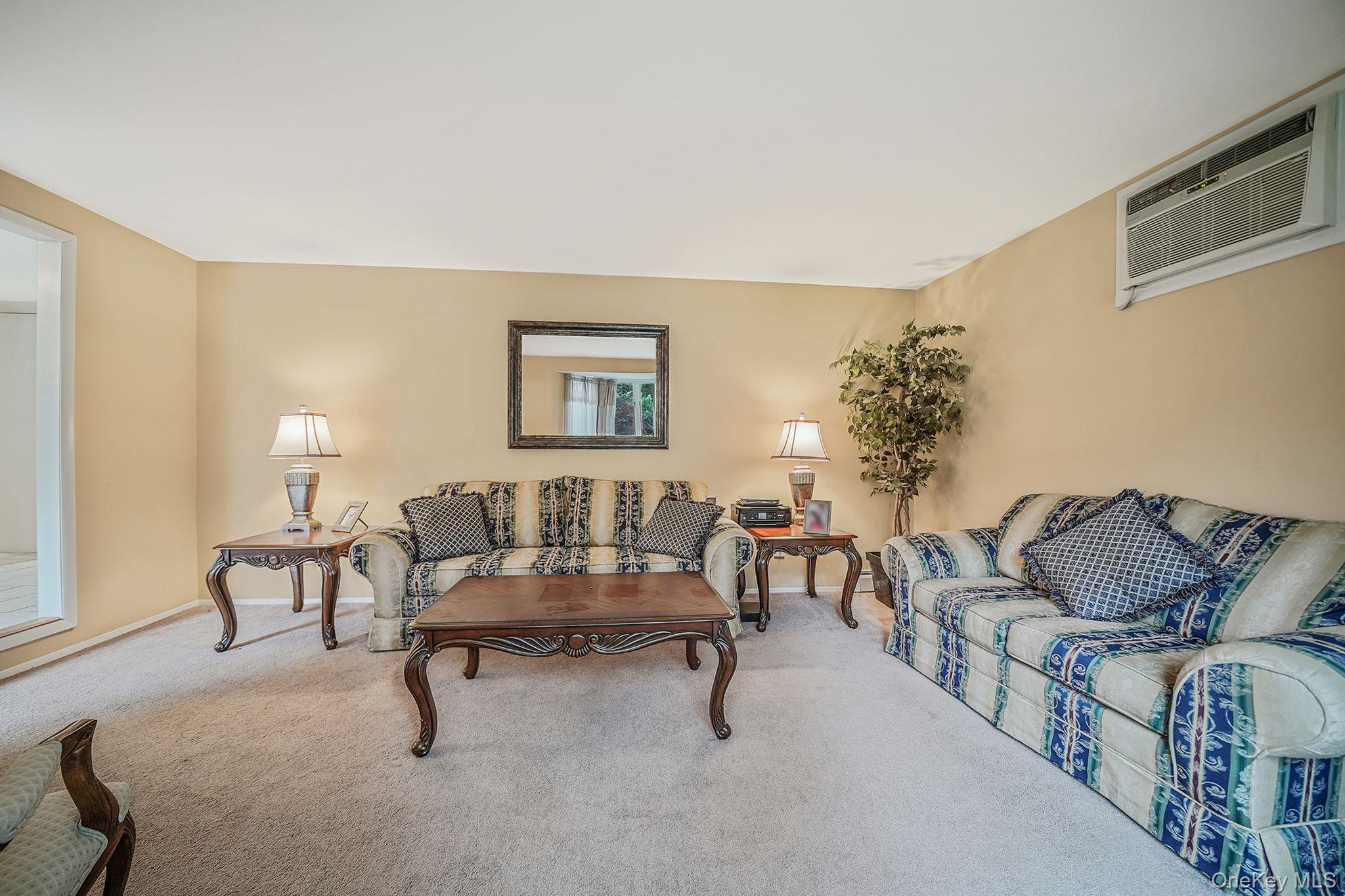 #13 photo, 24 Oakdale Avenue, 东长岛 Farmingville , NY 11738