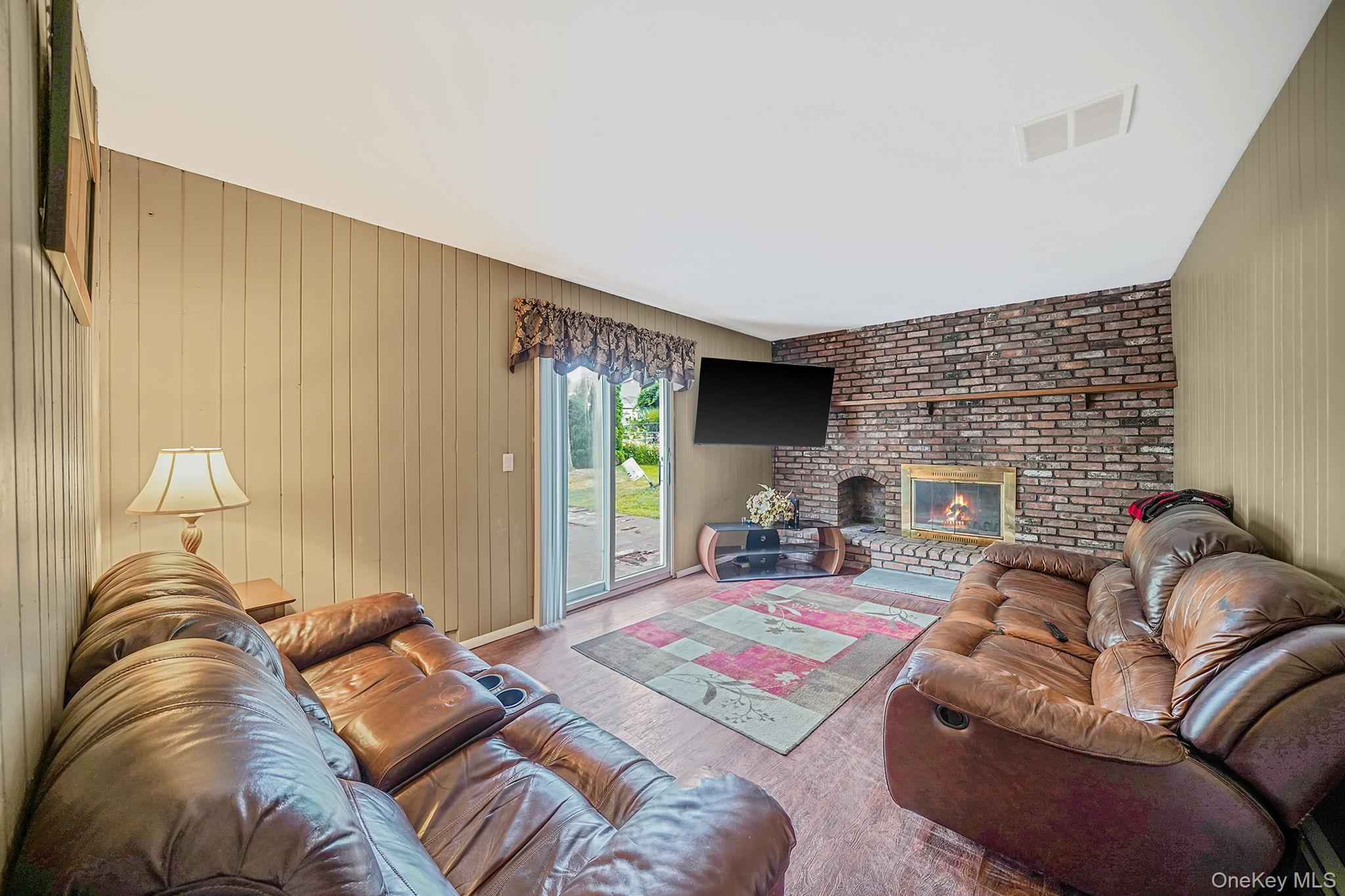 #15 photo, 24 Oakdale Avenue, 东长岛 Farmingville , NY 11738