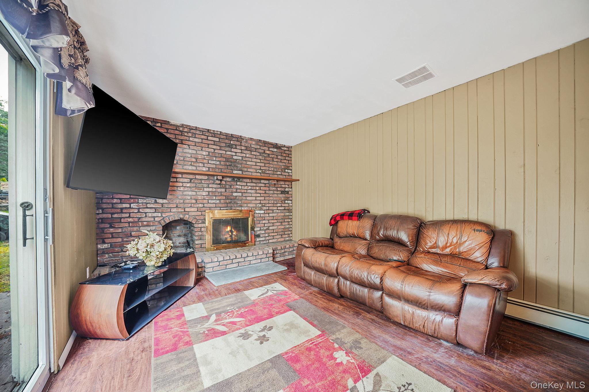 #16 photo, 24 Oakdale Avenue, 东长岛 Farmingville , NY 11738