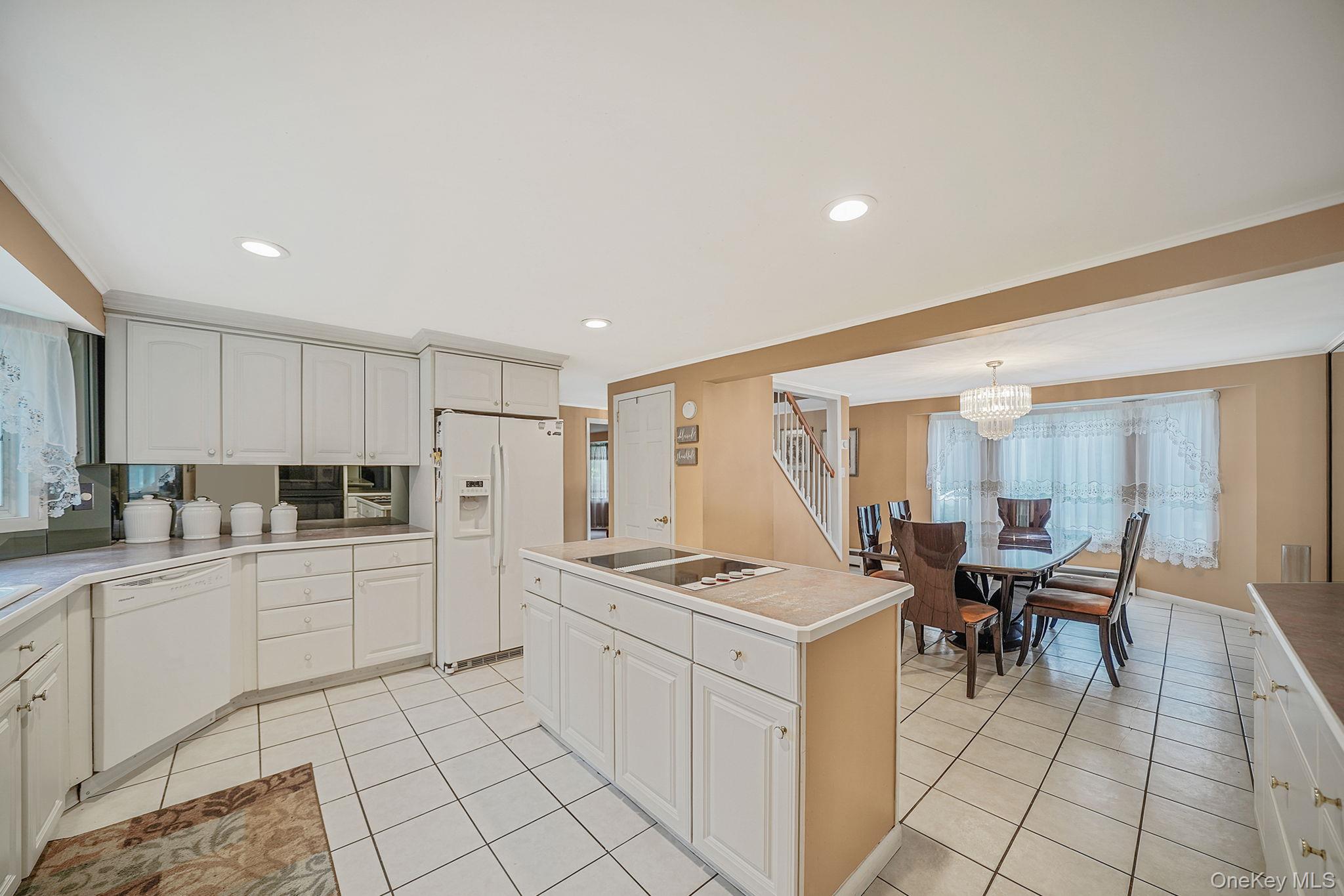 #8 photo, 24 Oakdale Avenue, 东长岛 Farmingville , NY 11738