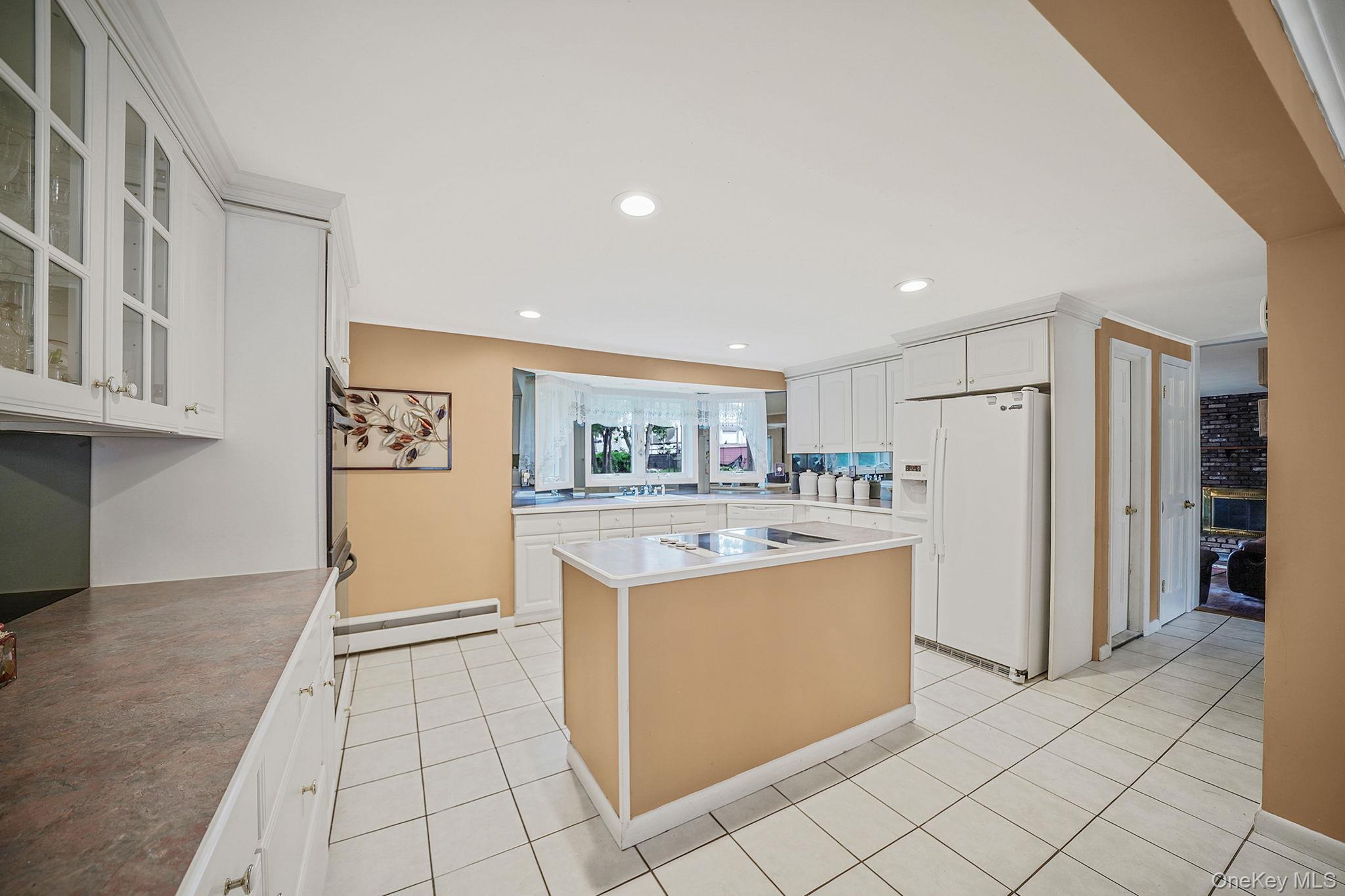 #9 photo, 24 Oakdale Avenue, 东长岛 Farmingville , NY 11738