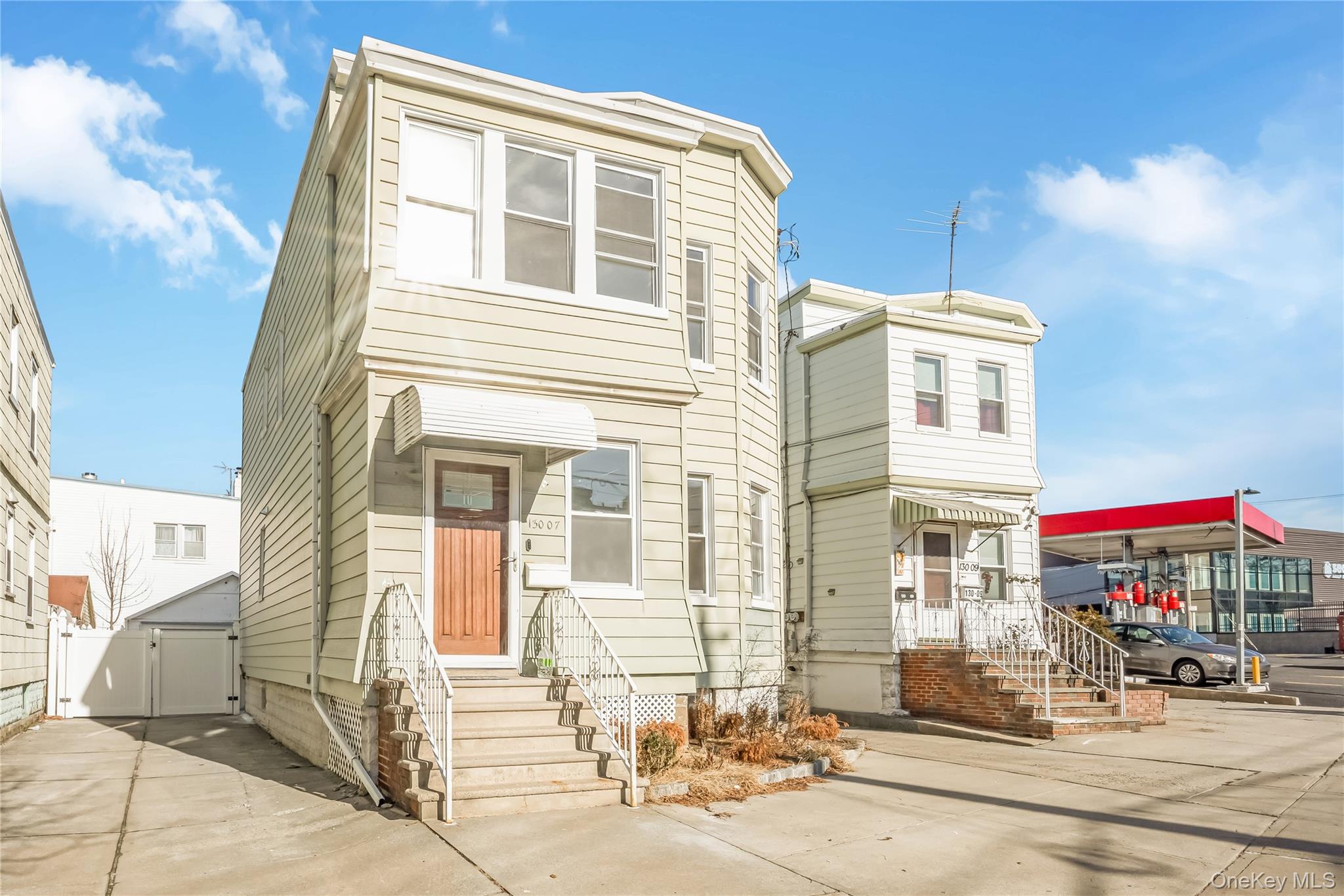 #16 photo, 13007 14th Avenue, कॉलेज पॉइंट College Point , NY 11356