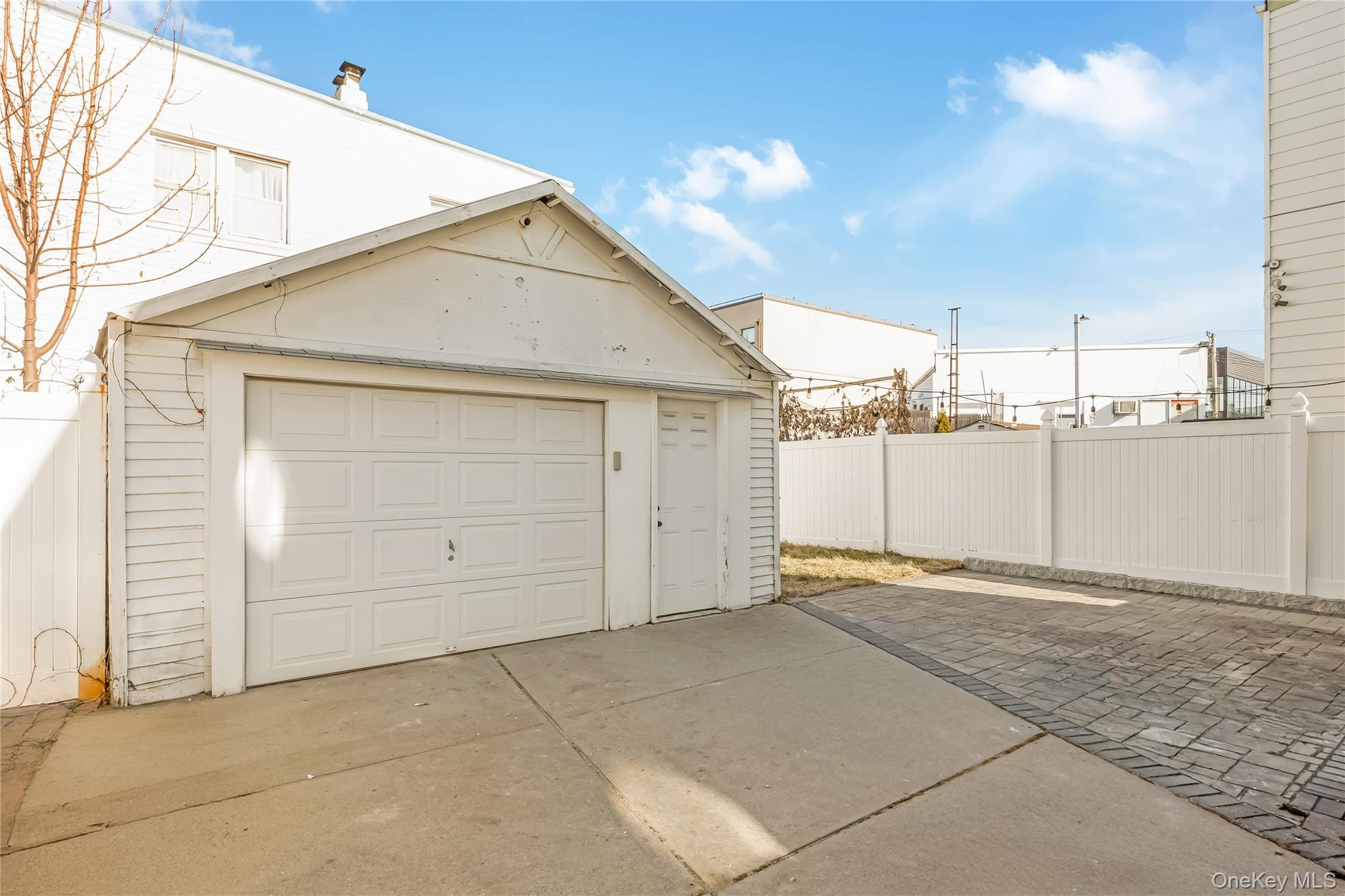 #17 photo, 13007 14th Avenue, कॉलेज पॉइंट College Point , NY 11356