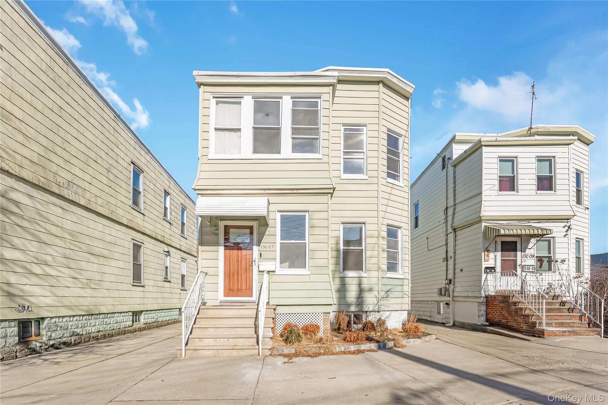 #2 photo, 13007 14th Avenue, कॉलेज पॉइंट College Point , NY 11356