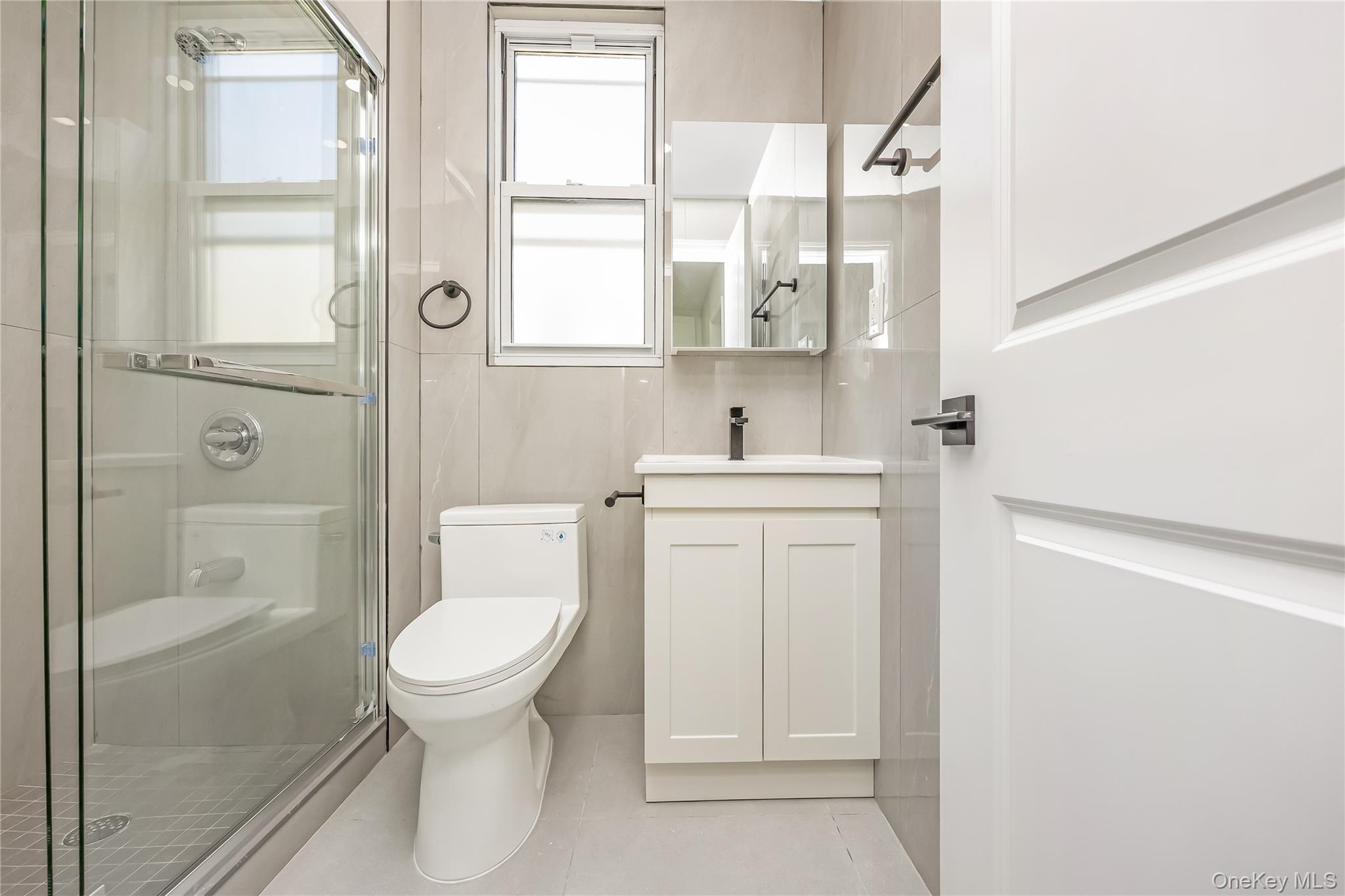 #5 photo, 13007 14th Avenue, कॉलेज पॉइंट College Point , NY 11356