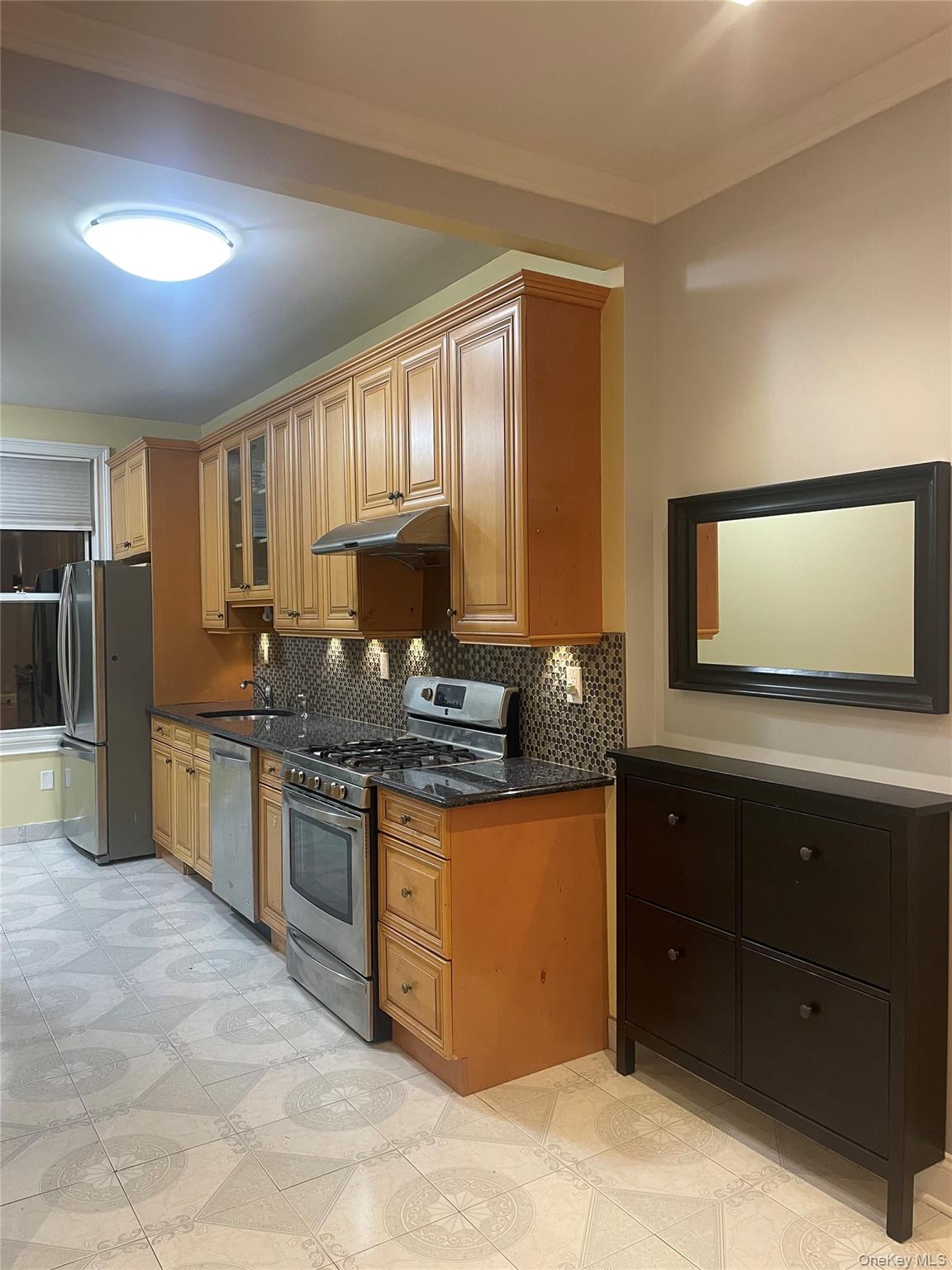 #2 photo, 7231 68th Street, 皇后區 Glendale , NY 11385