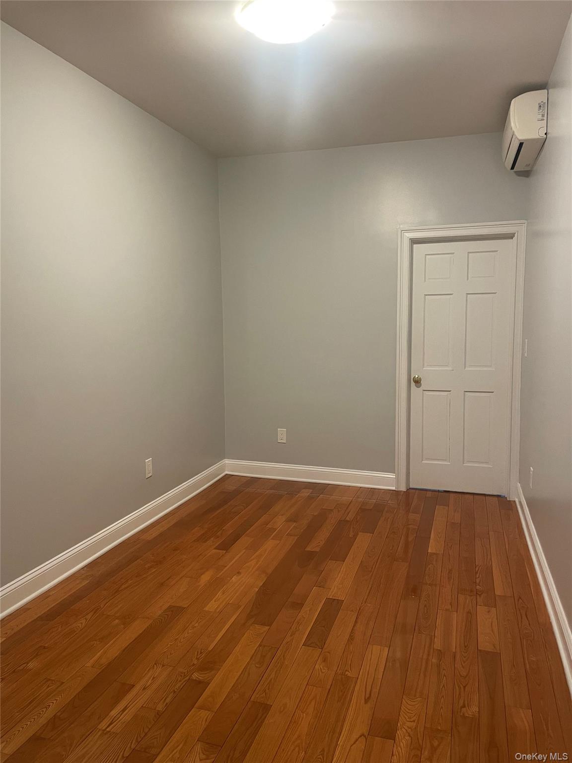 #5 photo, 7231 68th Street, 皇后區 Glendale , NY 11385