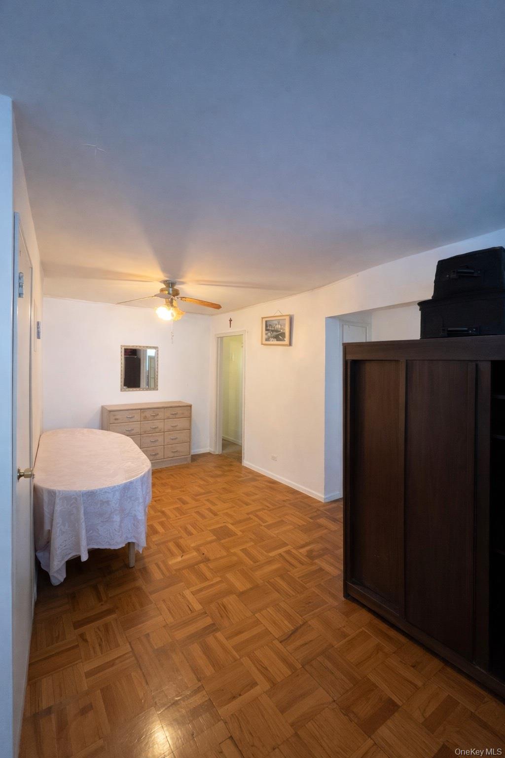 #4 photo, 50-15 39th Street, कुईंस Sunnyside , NY 11104