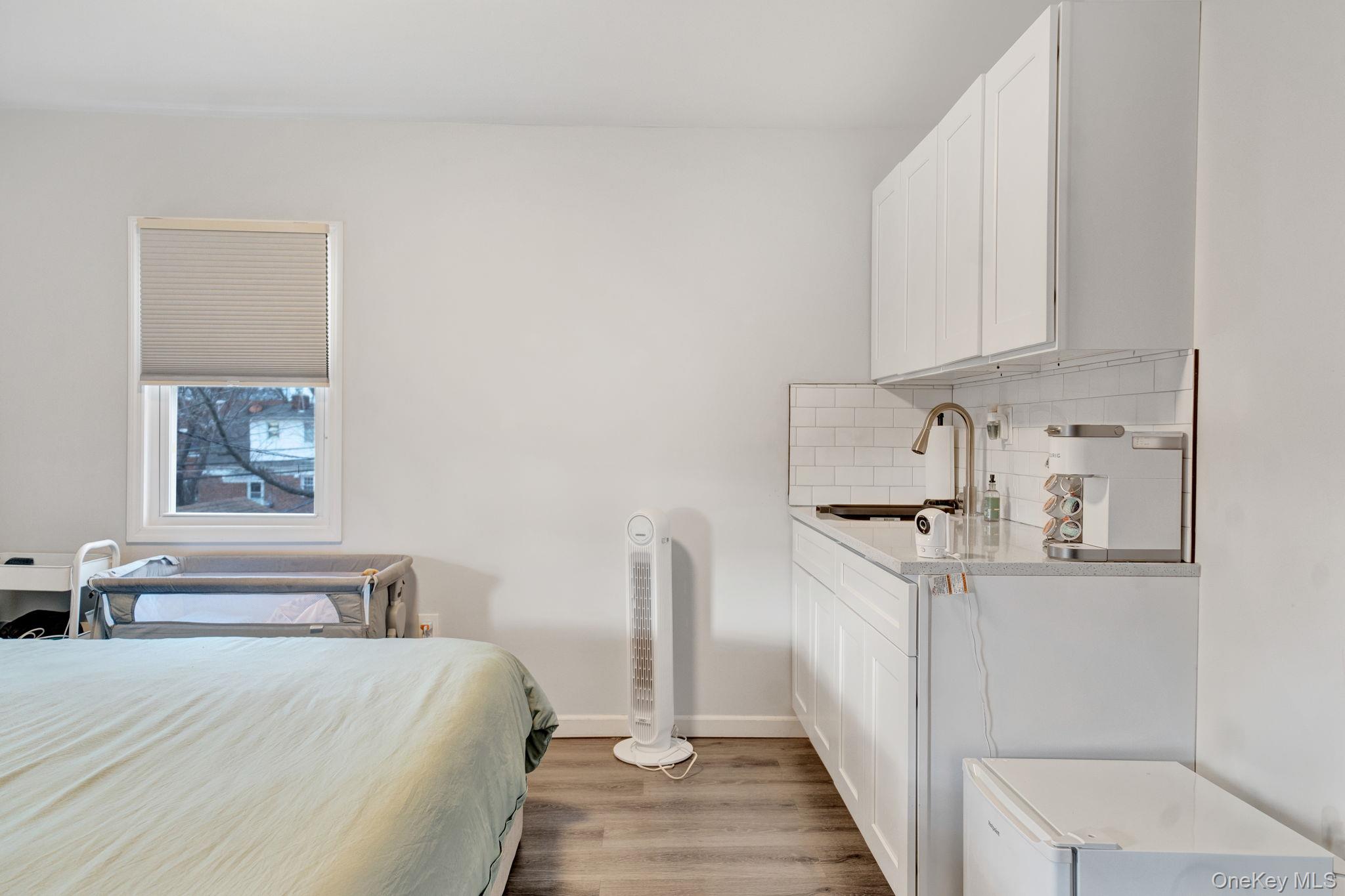 #20 photo, 37 9th Street, Hicksville , NY 11801