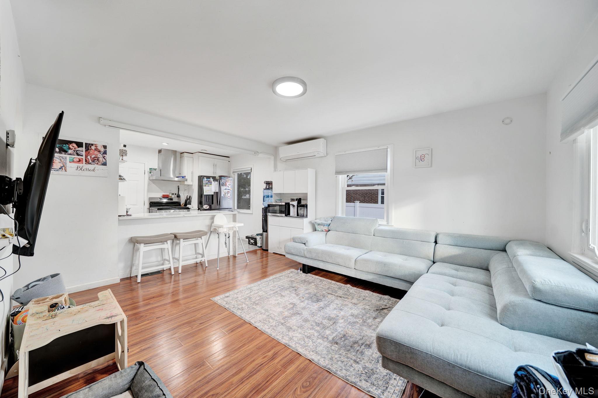 #8 photo, 37 9th Street, Hicksville , NY 11801