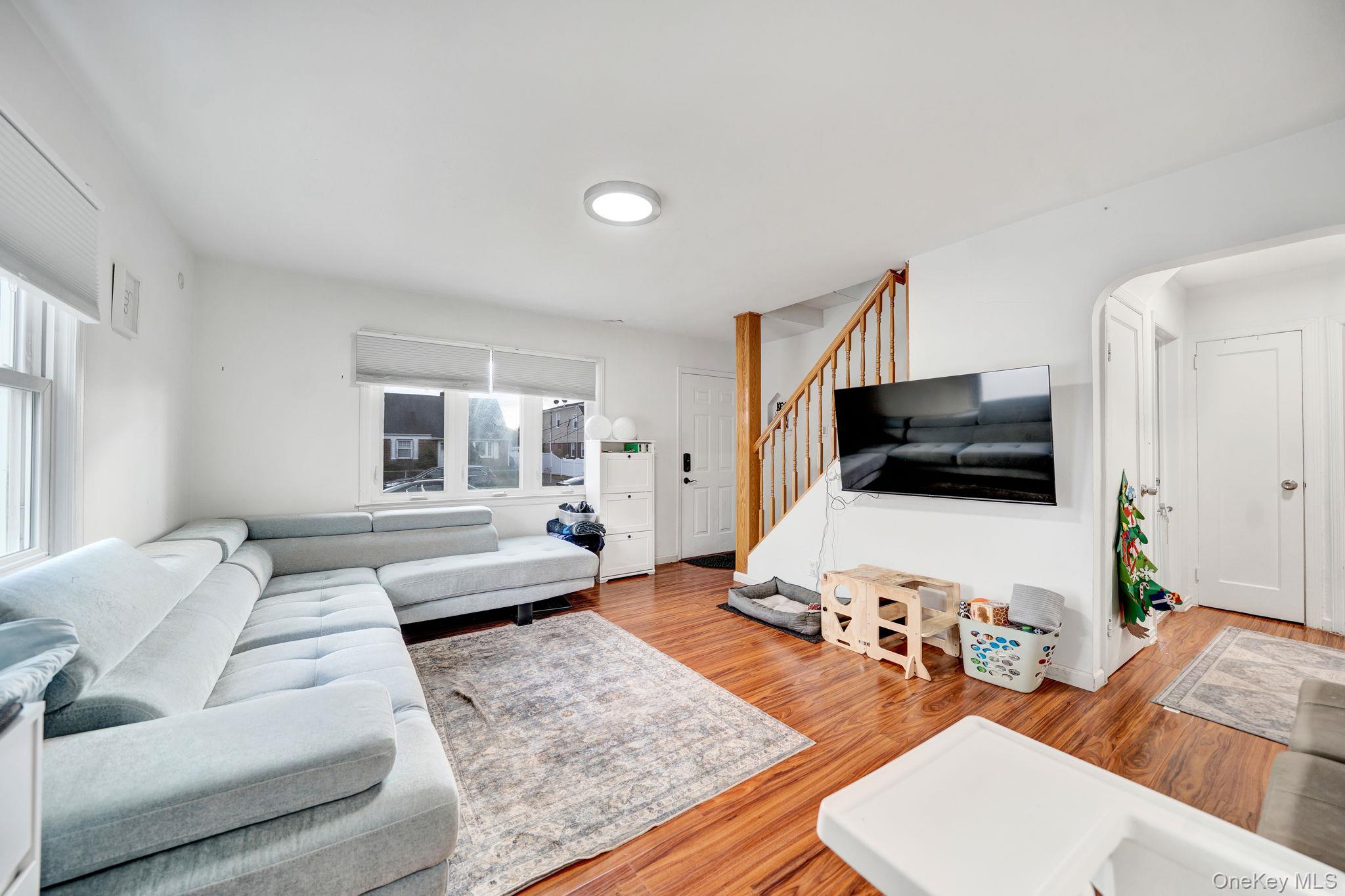 #9 photo, 37 9th Street, Hicksville , NY 11801