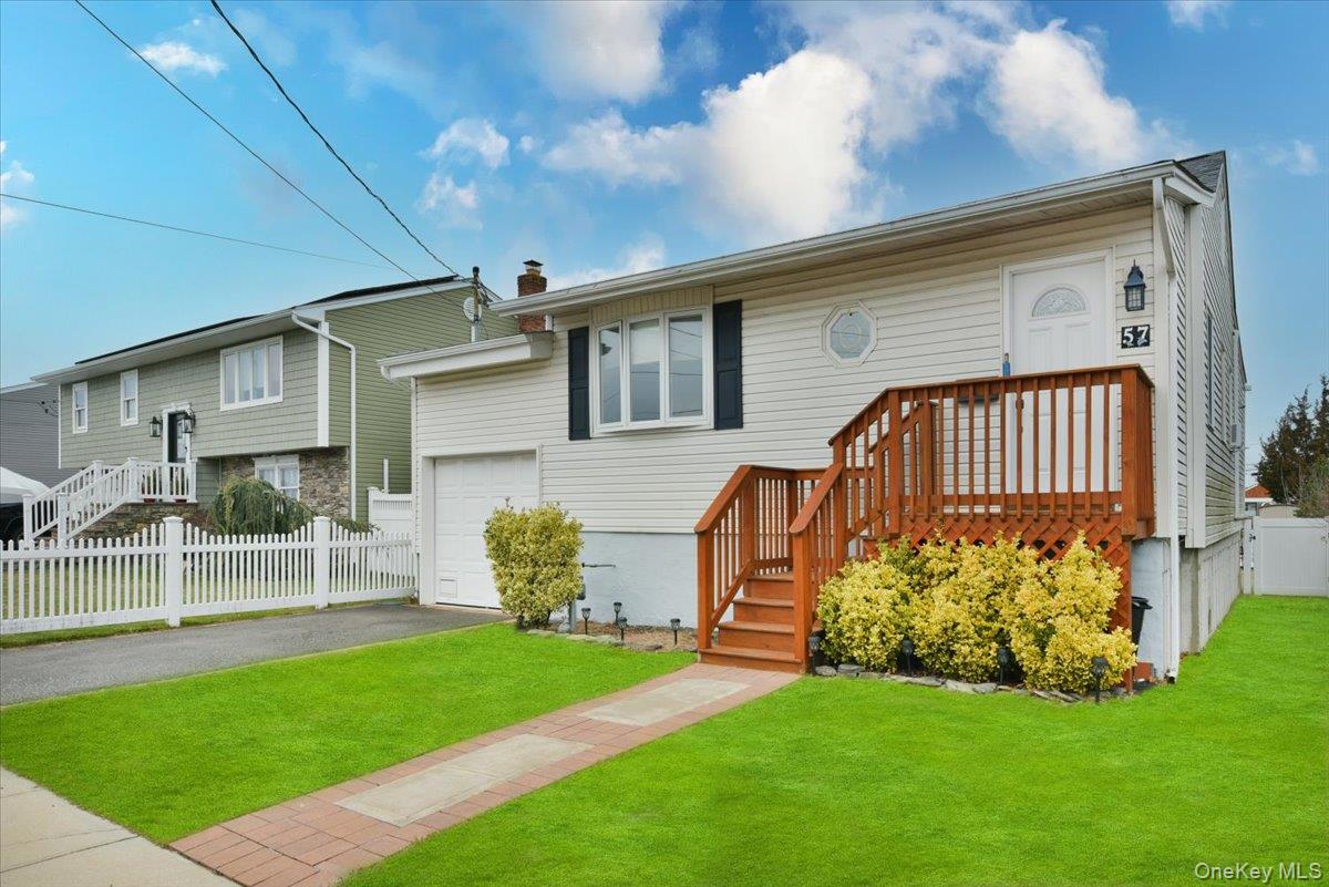 #4 photo, 57 Jackson Place, Massapequa , NY 11758