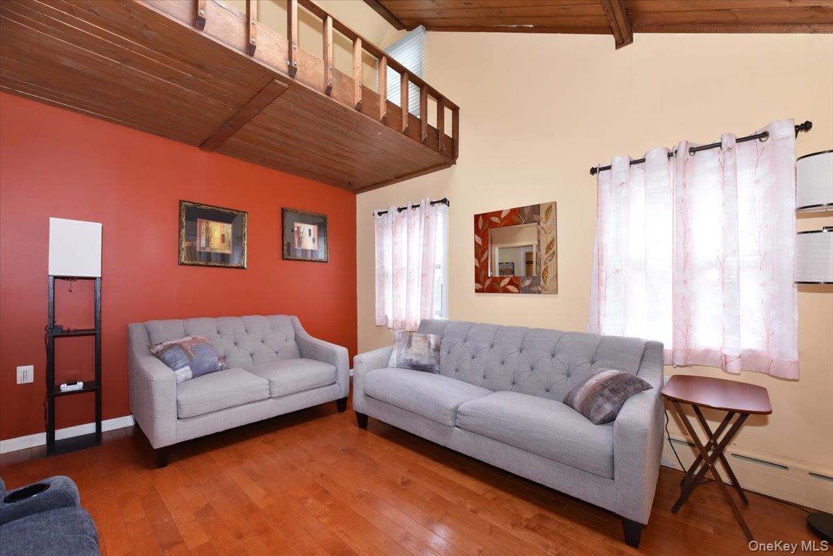 #7 photo, 57 Jackson Place, Massapequa , NY 11758