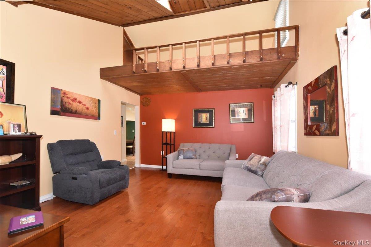 #8 photo, 57 Jackson Place, Massapequa , NY 11758