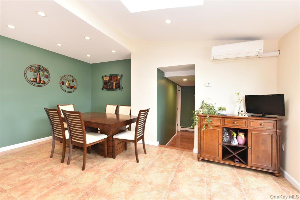 #9 photo, 57 Jackson Place, Massapequa , NY 11758