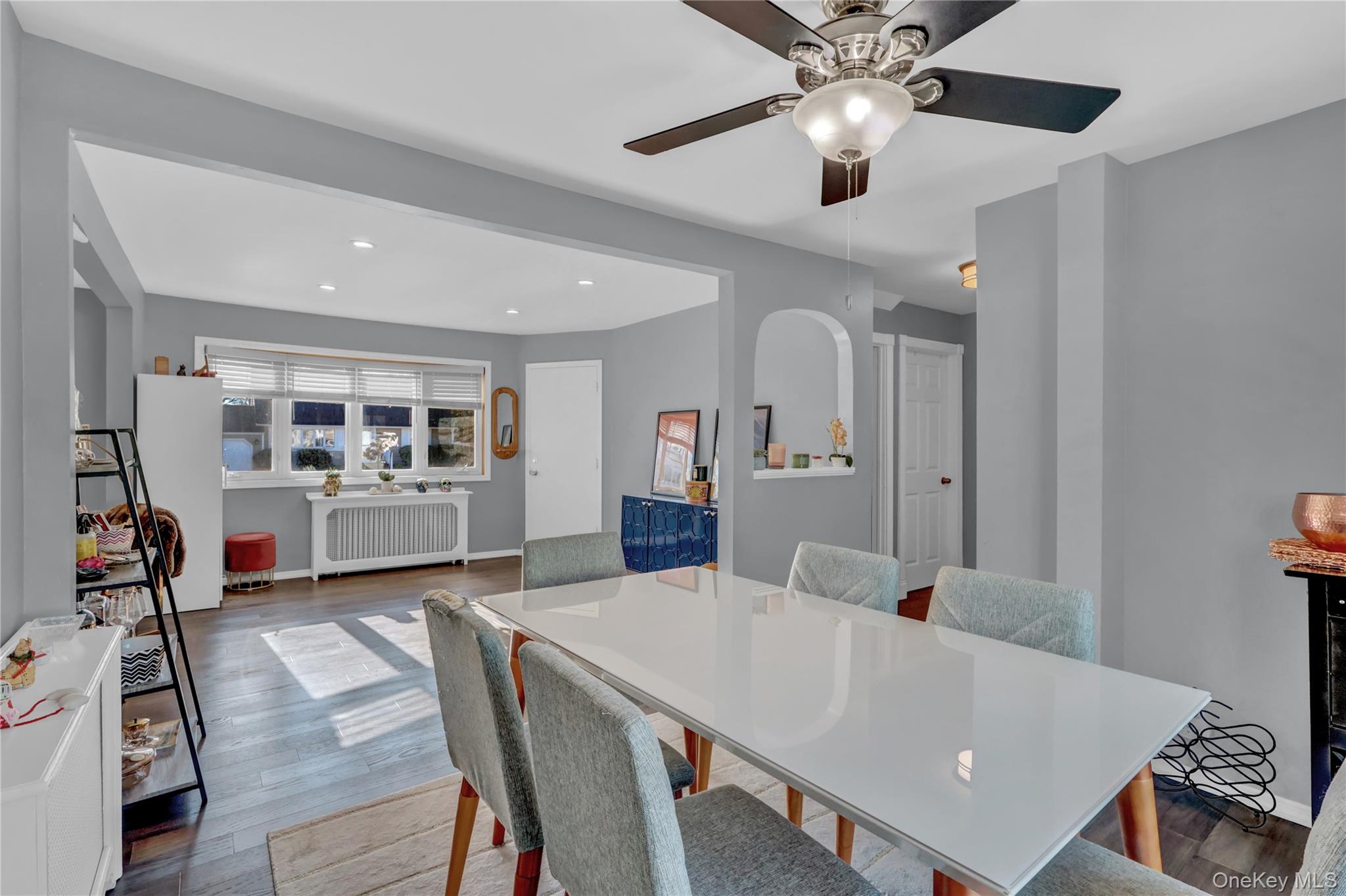 #12 photo, 233 Sears Road, West Islip , NY 11795