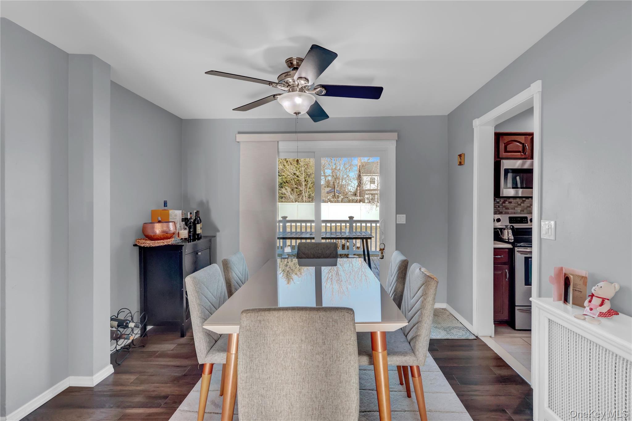 #14 photo, 233 Sears Road, West Islip , NY 11795