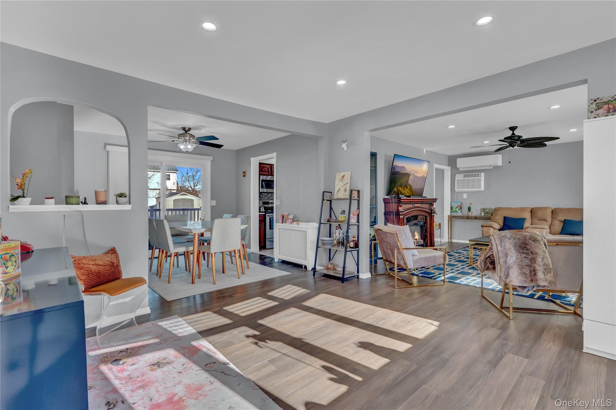 #3 photo, 233 Sears Road, West Islip , NY 11795