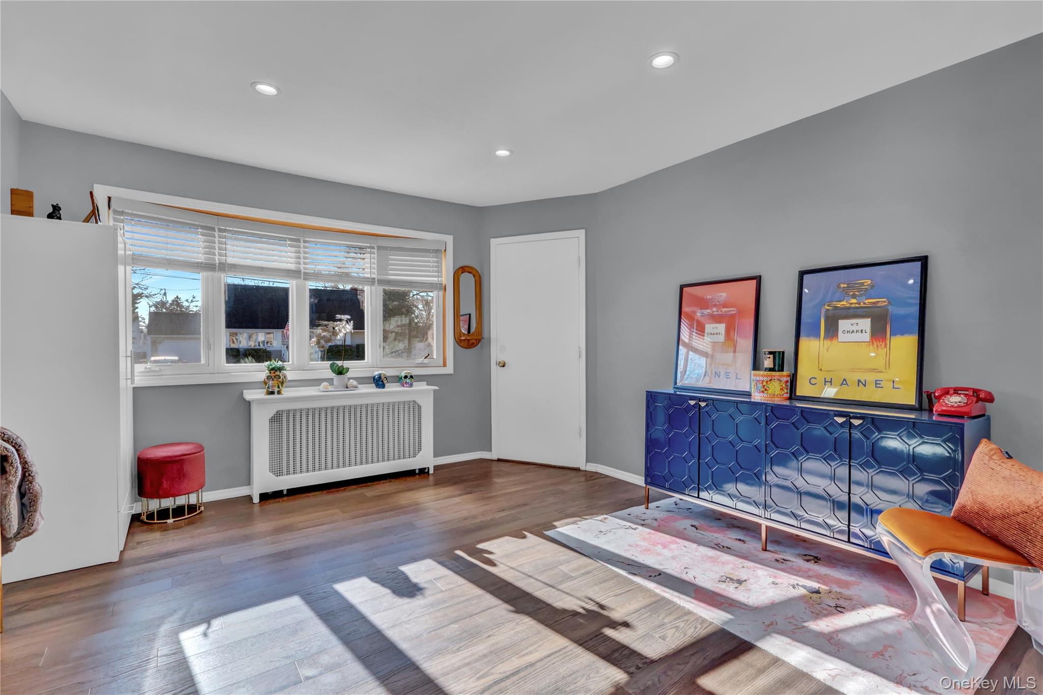 #4 photo, 233 Sears Road, West Islip , NY 11795