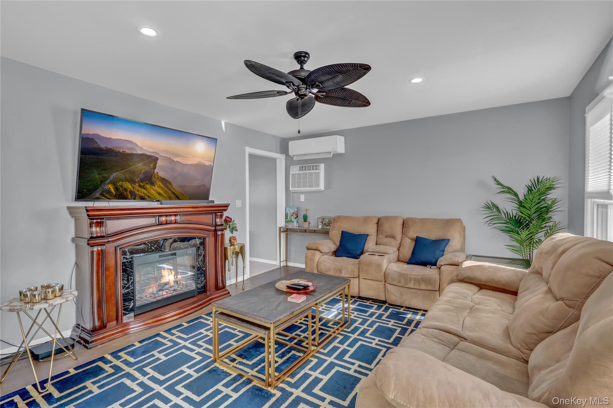 #7 photo, 233 Sears Road, West Islip , NY 11795